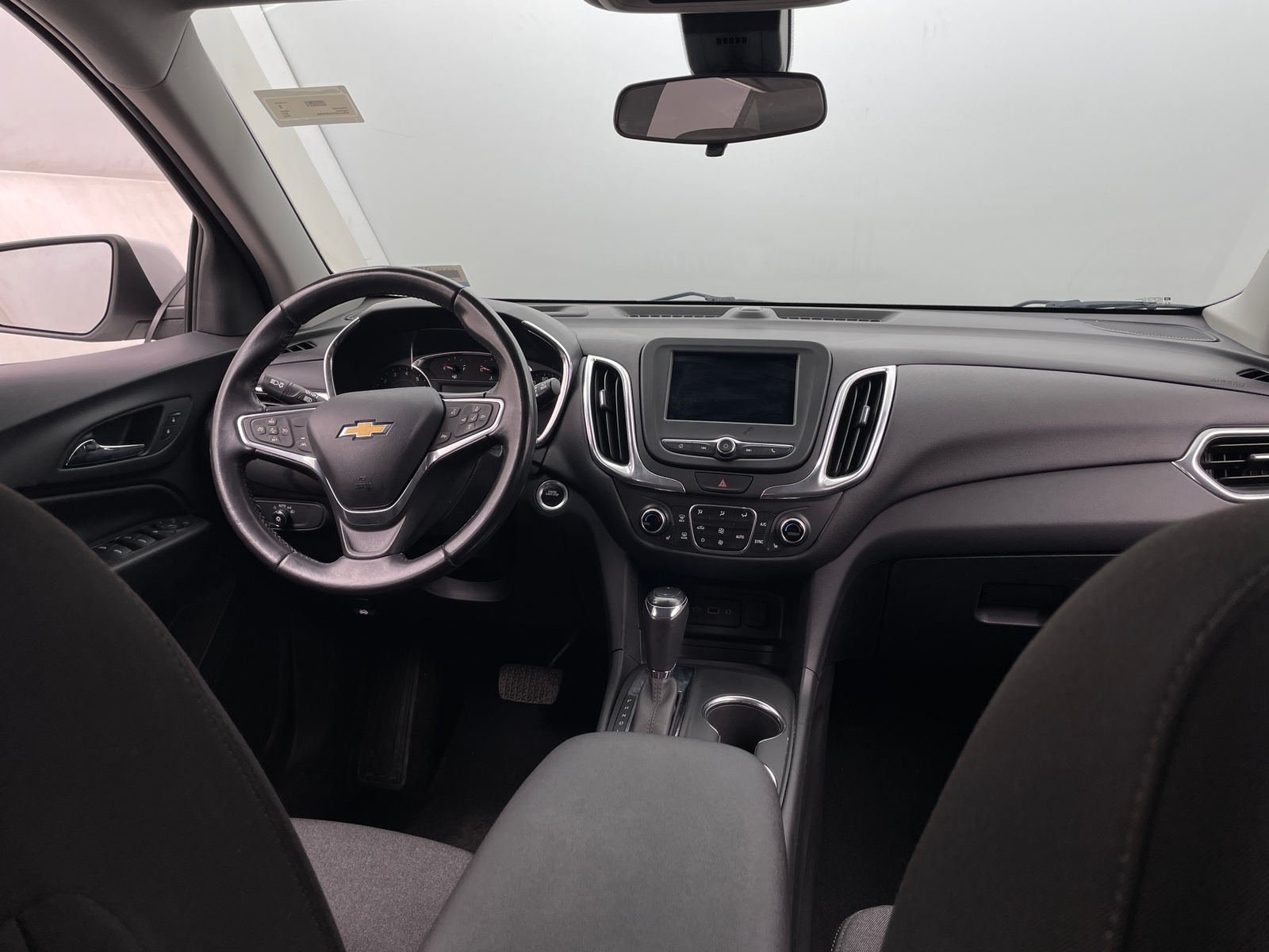 Thumbnail: 2019 Chevrolet Equinox - 3
