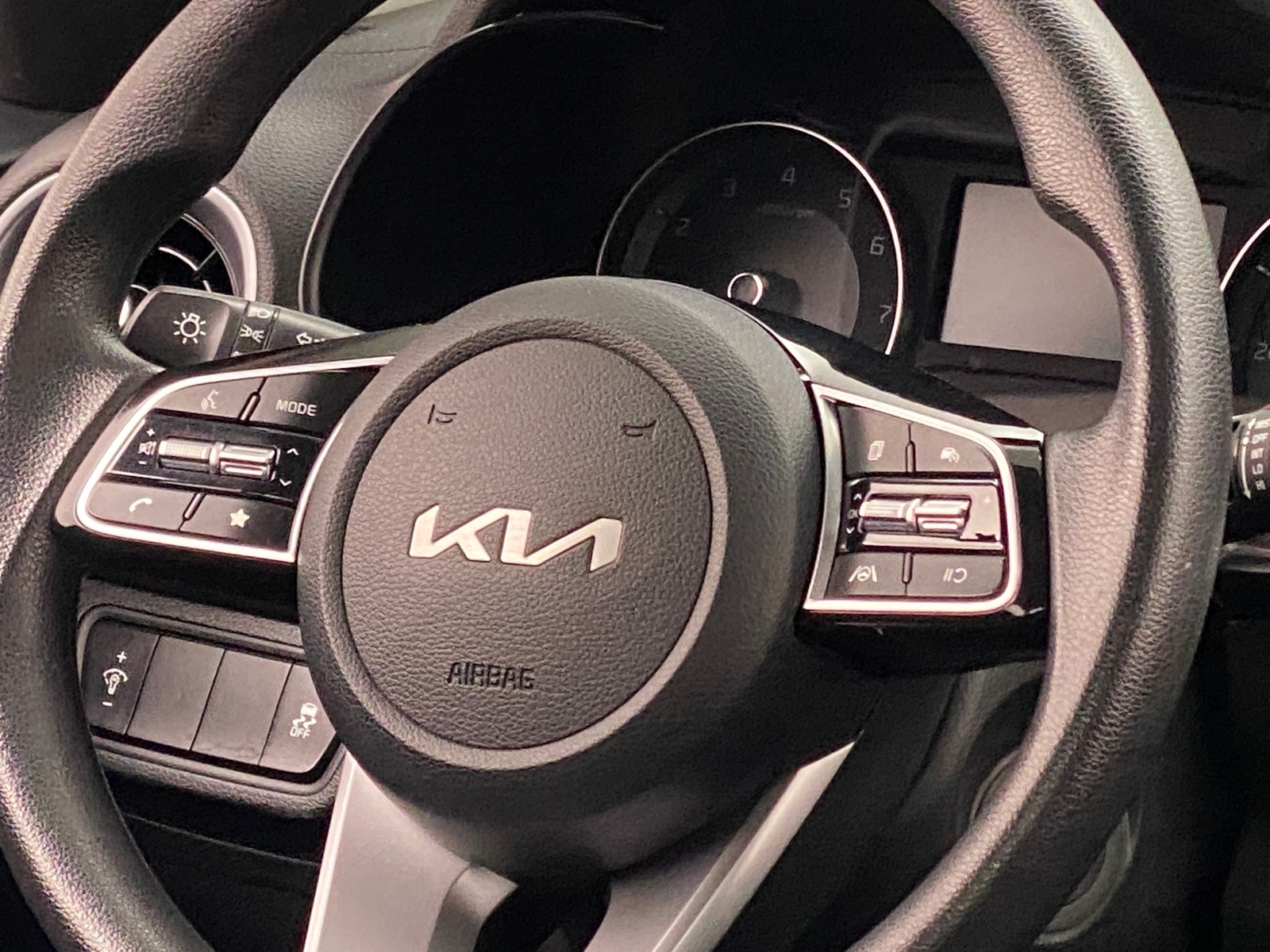 Thumbnail: 2024 Kia Forte - 5