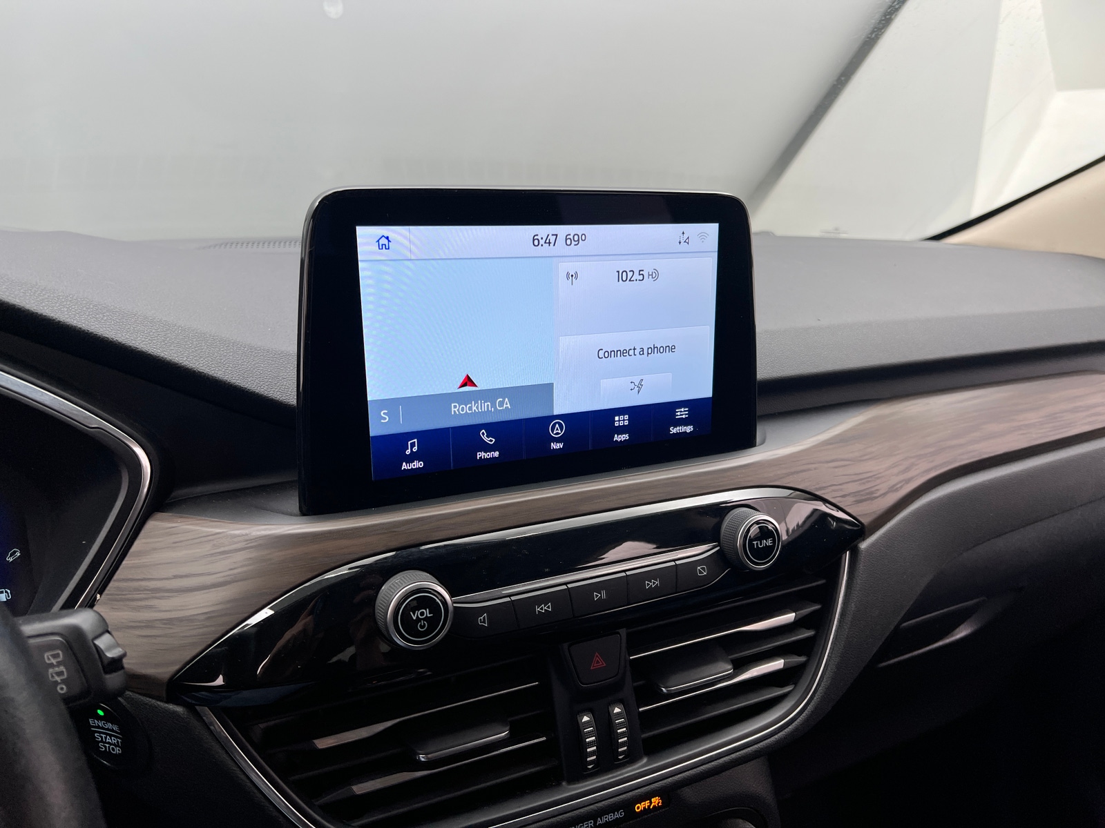 Thumbnail: 2020 Ford Escape - 3