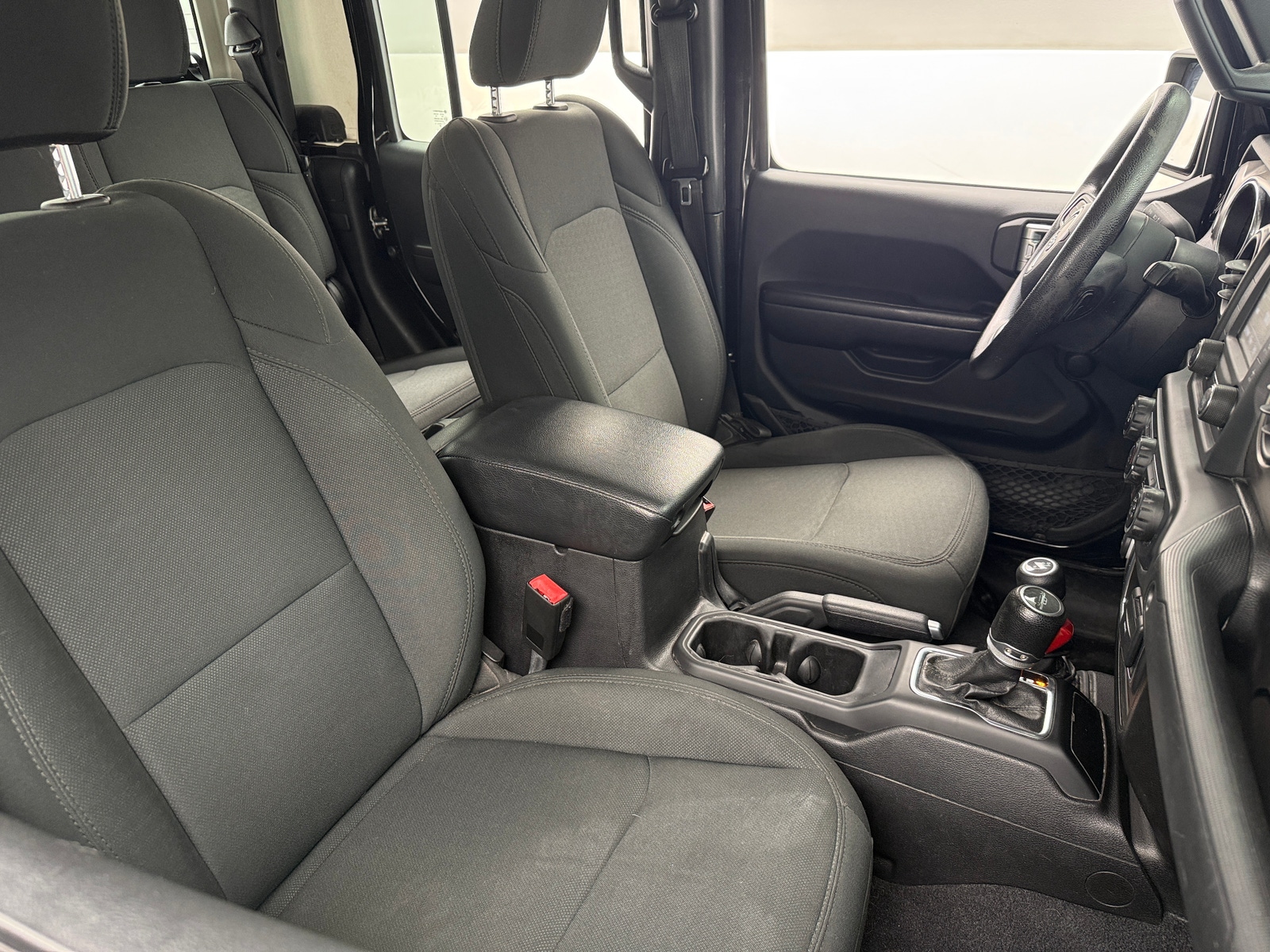 Thumbnail: 2020 Jeep Gladiator - 2