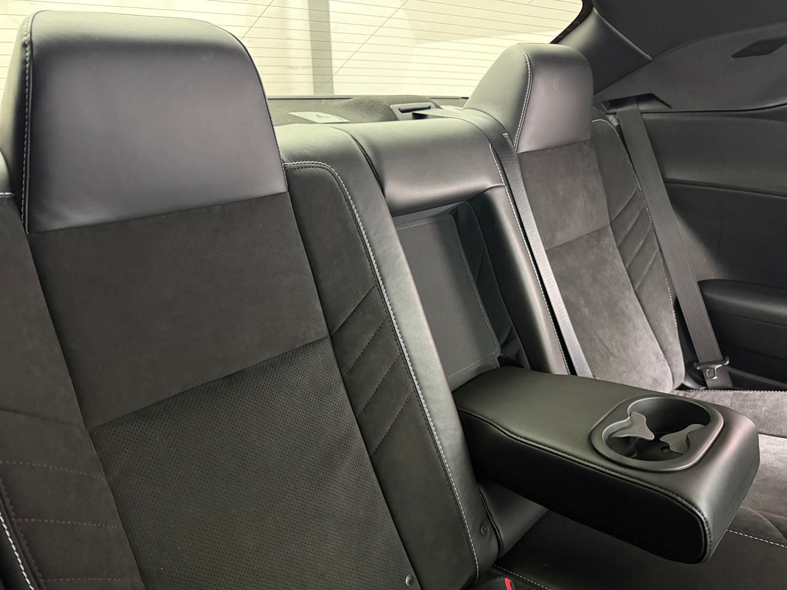 Thumbnail: 2022 Dodge Challenger - 4