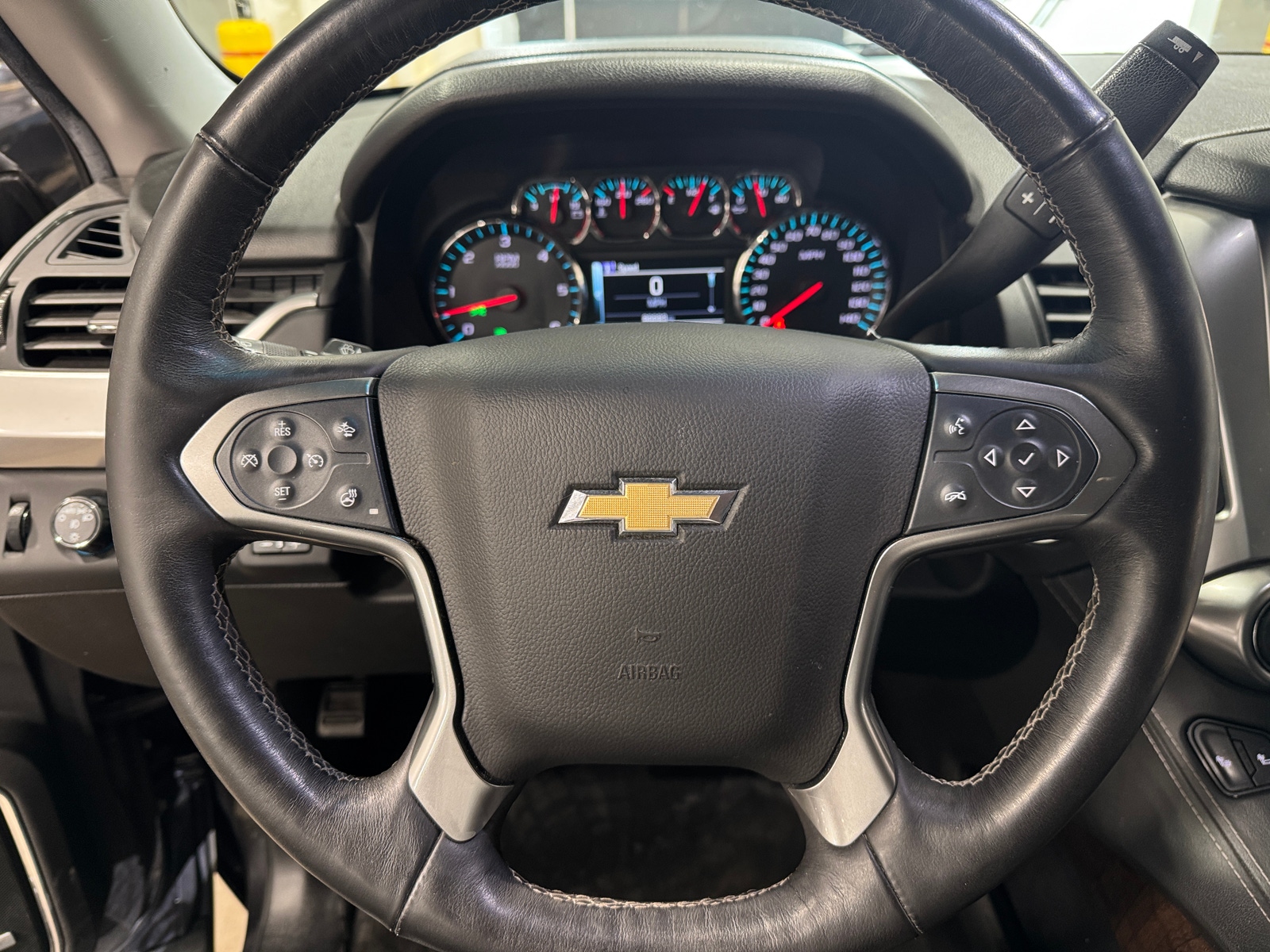 Thumbnail: 2017 Chevrolet Tahoe - 4