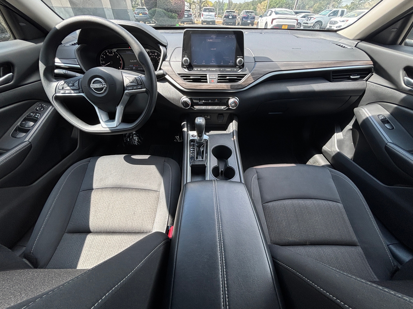 Thumbnail: 2025 Nissan Altima - 3