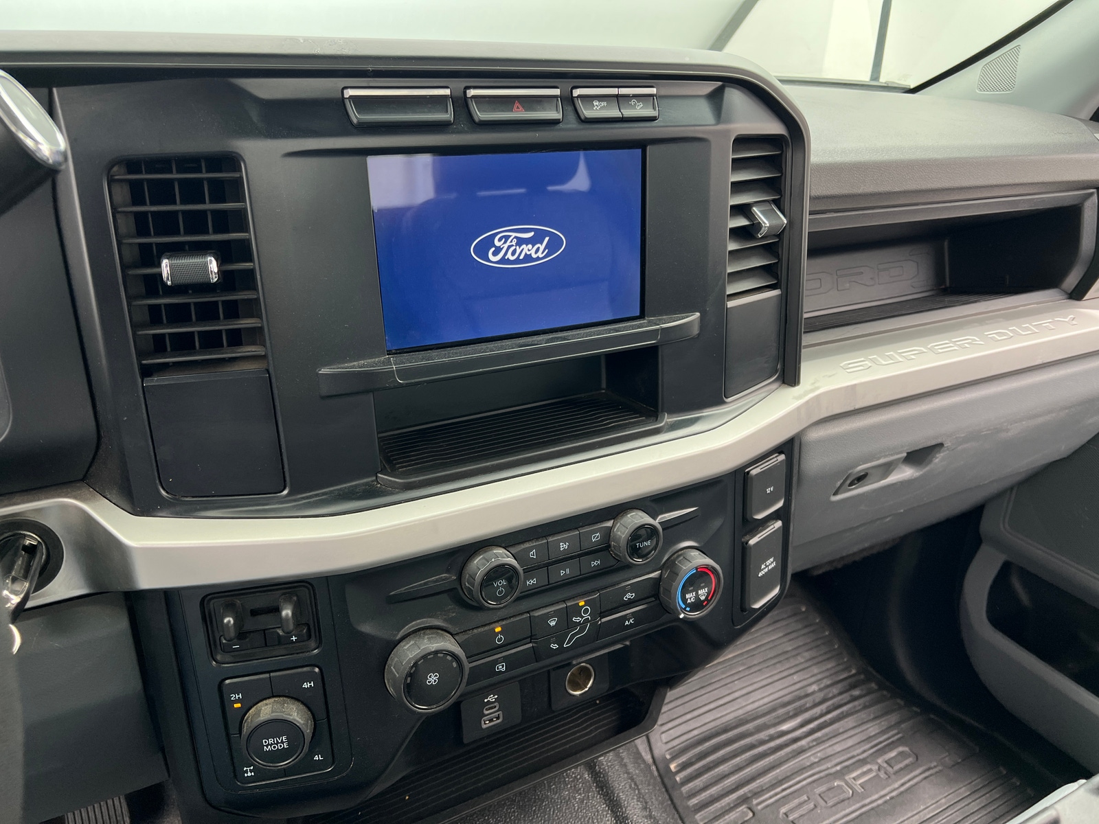 Thumbnail: 2024 Ford Econoline - 4