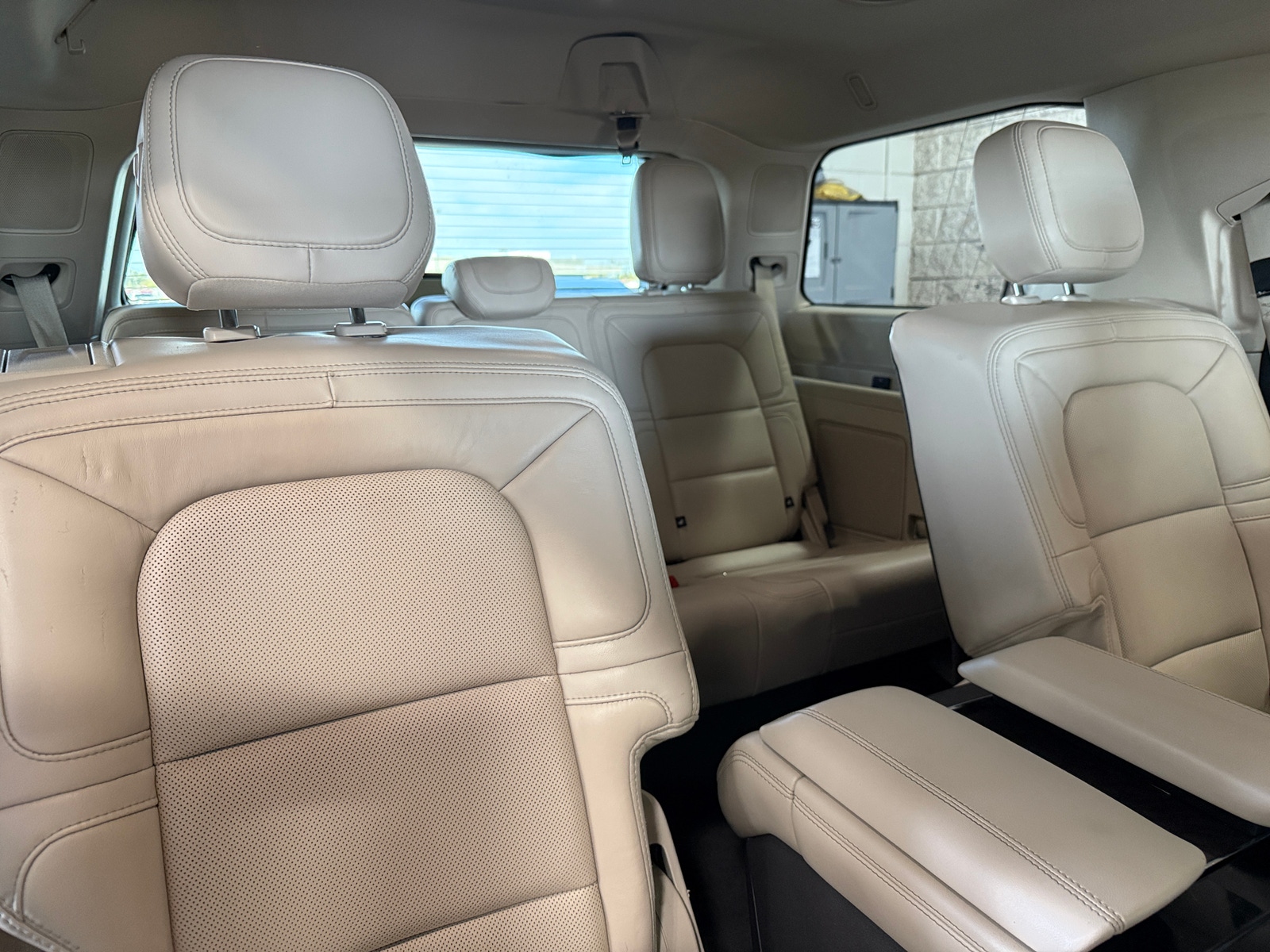 Thumbnail: 2020 Lincoln Navigator - 5