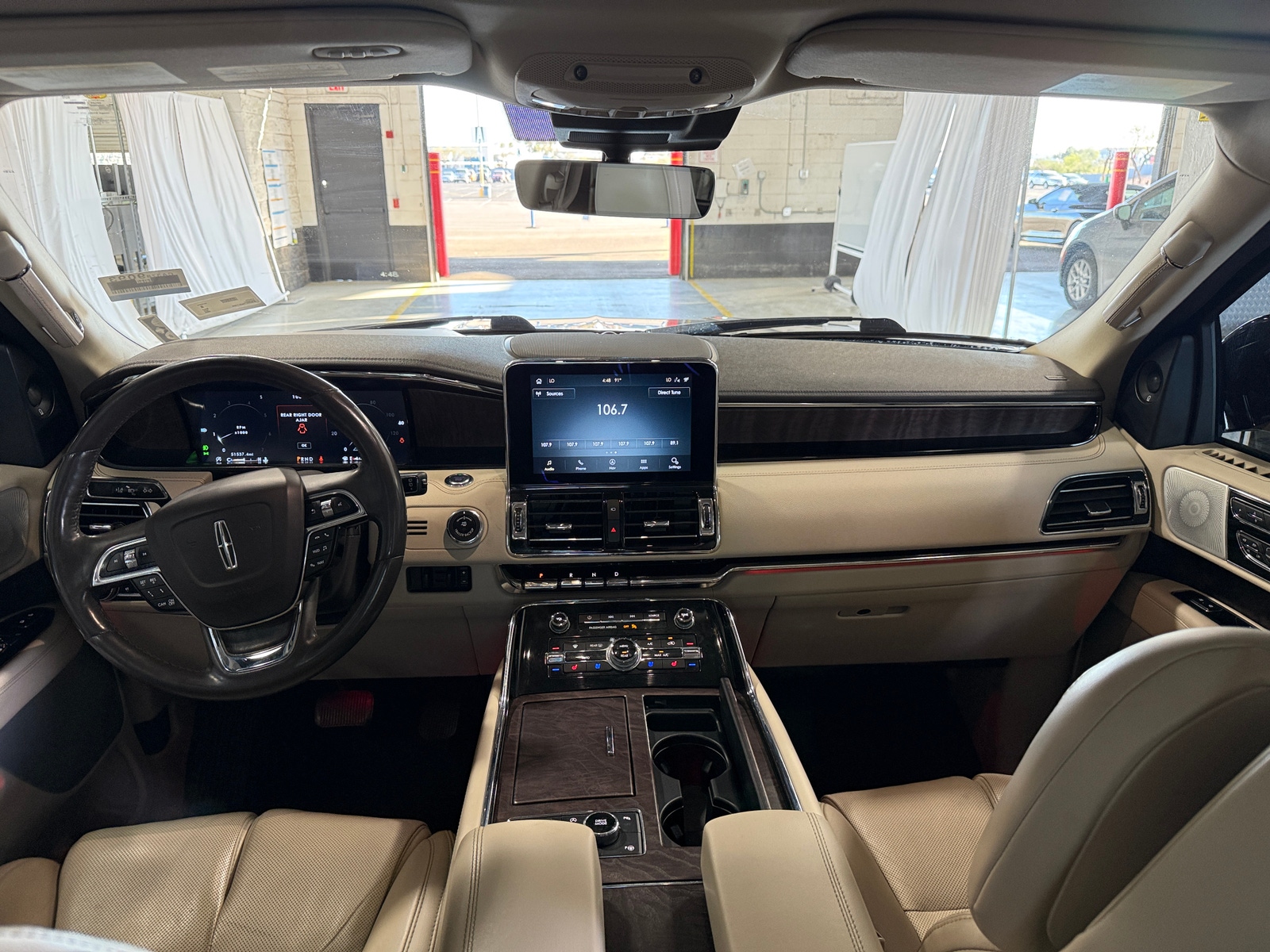 Thumbnail: 2020 Lincoln Navigator - 2