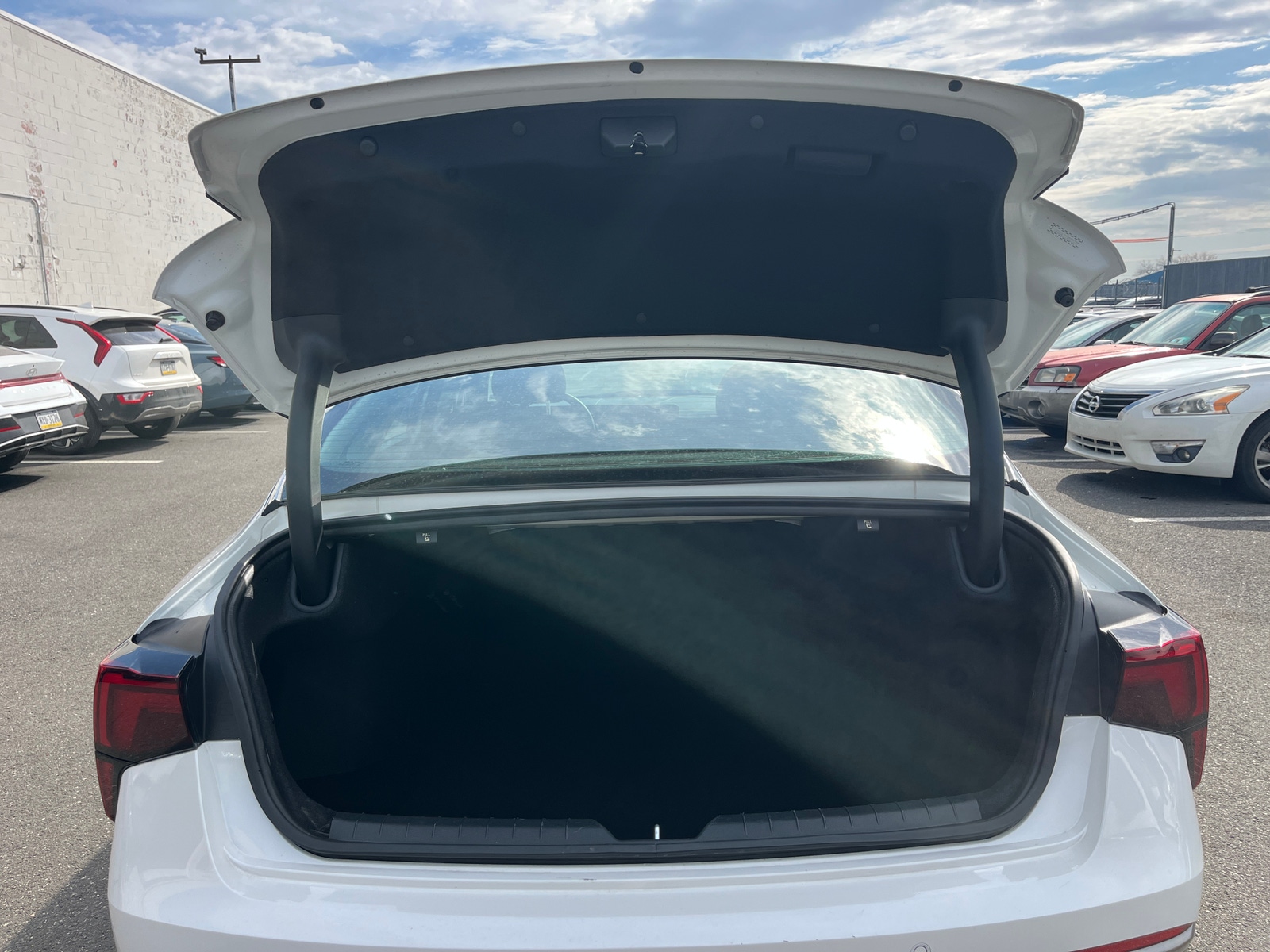 Thumbnail: 2025 Kia K5 - 6