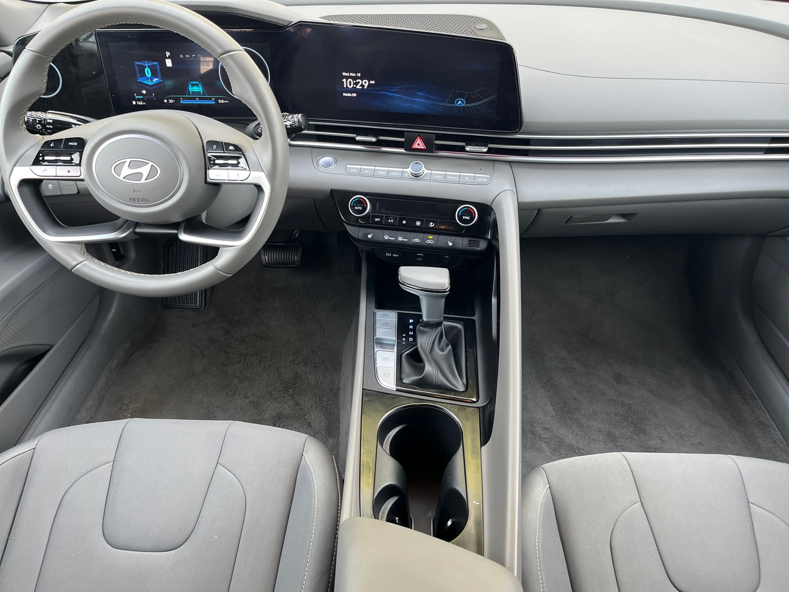 Thumbnail: 2025 Hyundai Elantra - 3