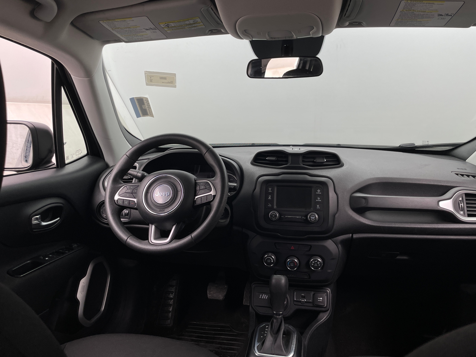 Thumbnail: 2018 Jeep Renegade - 3