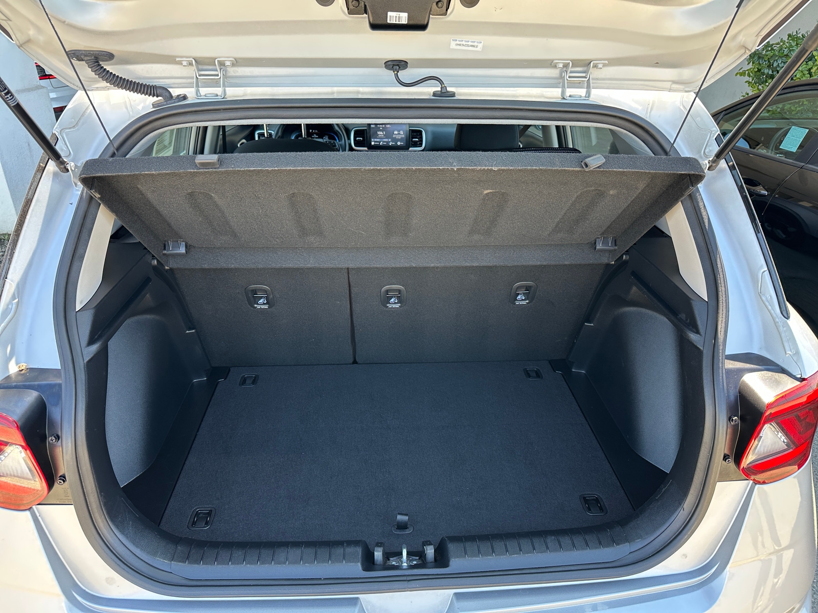 Thumbnail: 2025 Hyundai Venue - 6