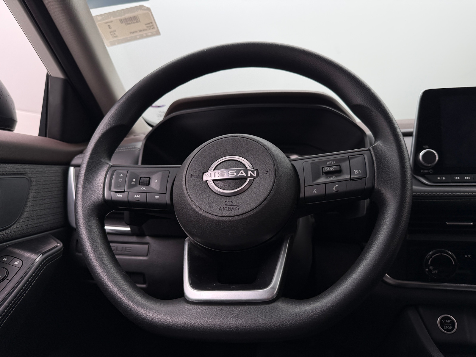 Thumbnail: 2022 Nissan Rogue - 5