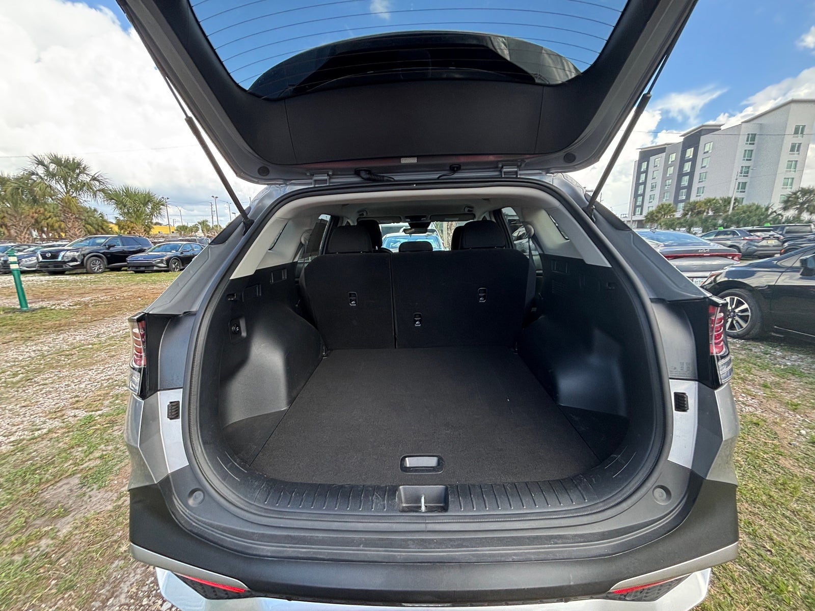 Thumbnail: 2025 Kia Sportage - 7