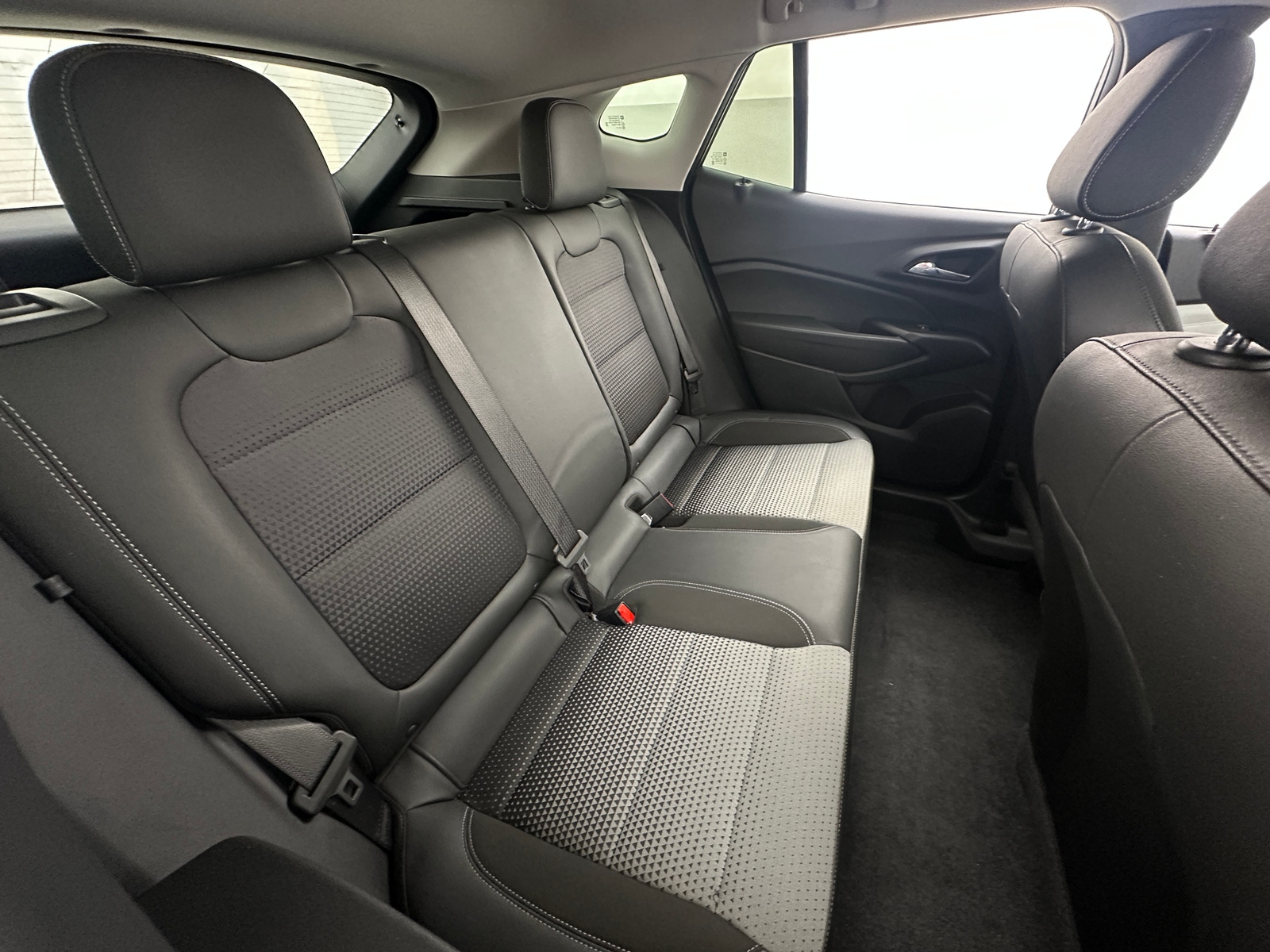 Thumbnail: 2025 Chevrolet Trax - 6