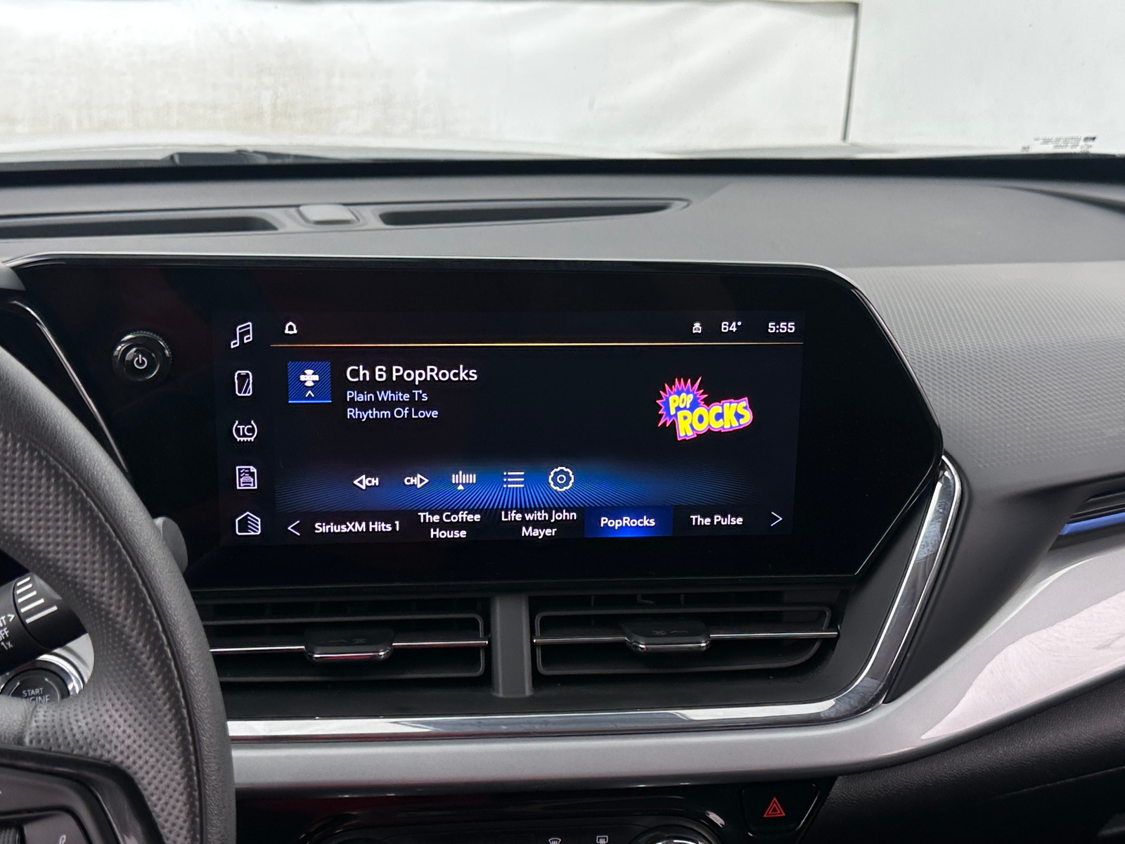 Thumbnail: 2025 Chevrolet Trax - 4