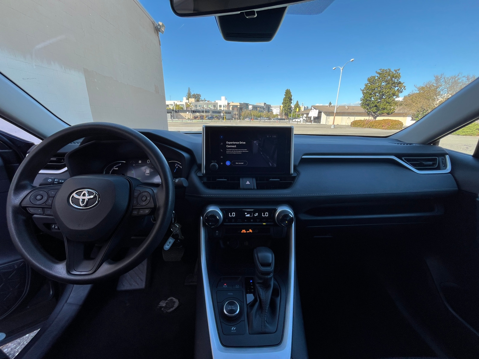 Thumbnail: 2025 Toyota RAV4 - 3