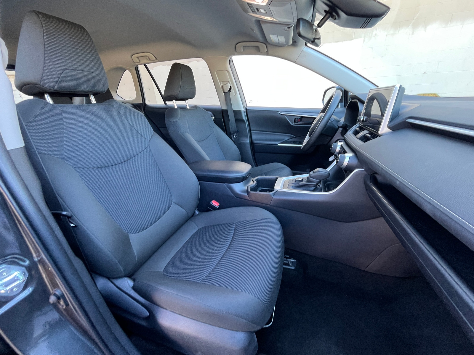 Thumbnail: 2025 Toyota RAV4 - 2