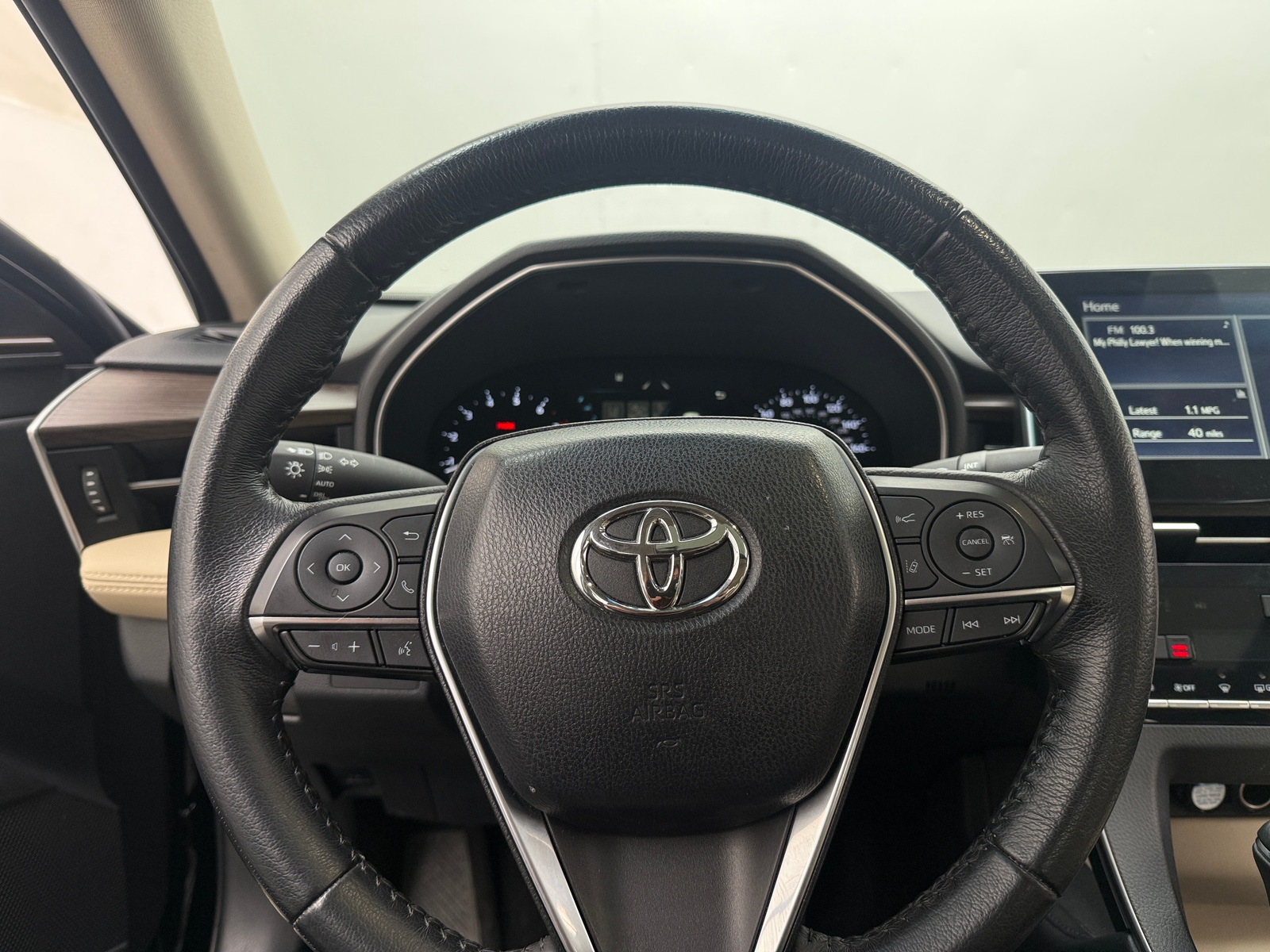 Thumbnail: 2019 Toyota Avalon - 4