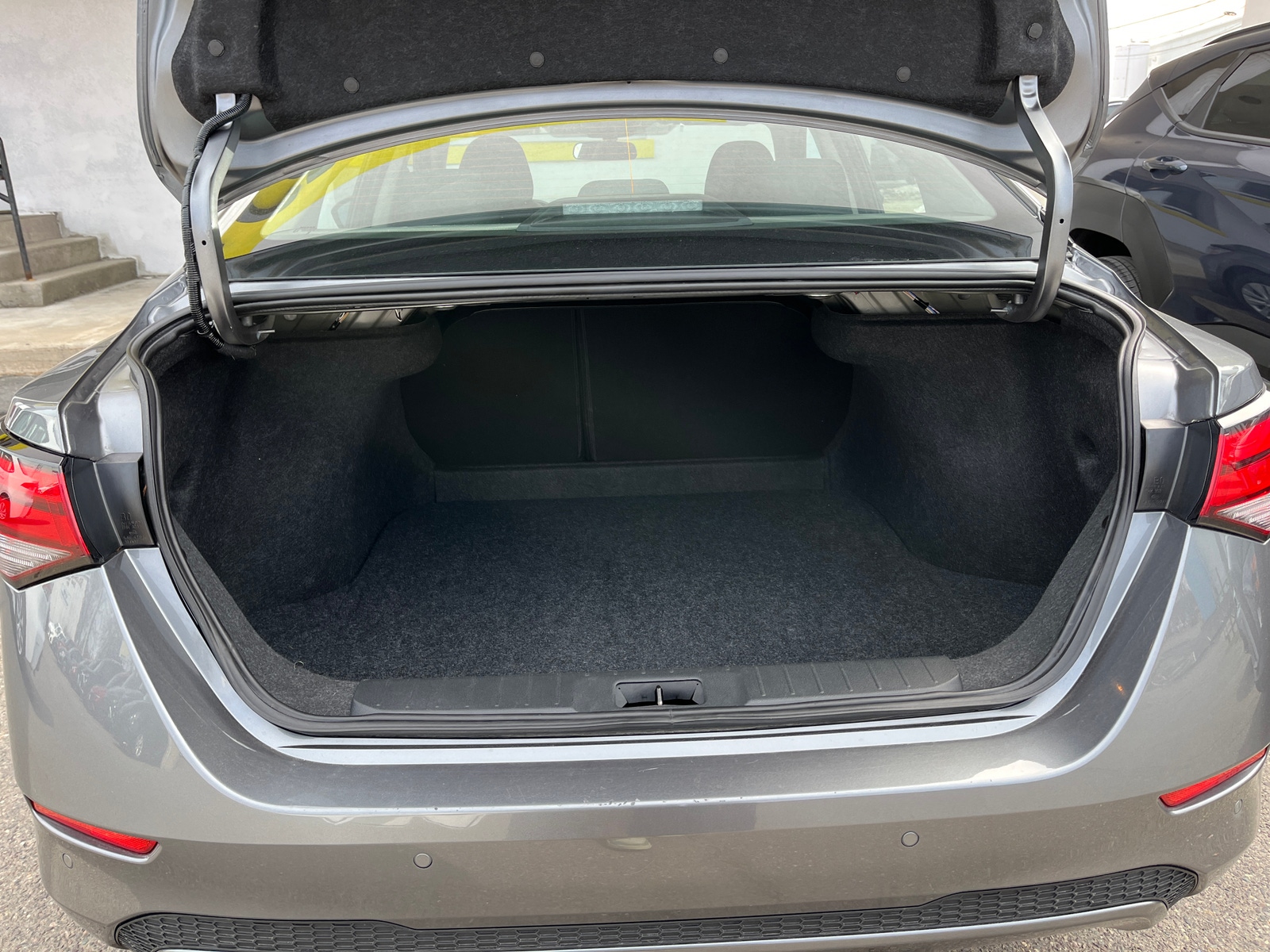 Thumbnail: 2025 Nissan Sentra - 5