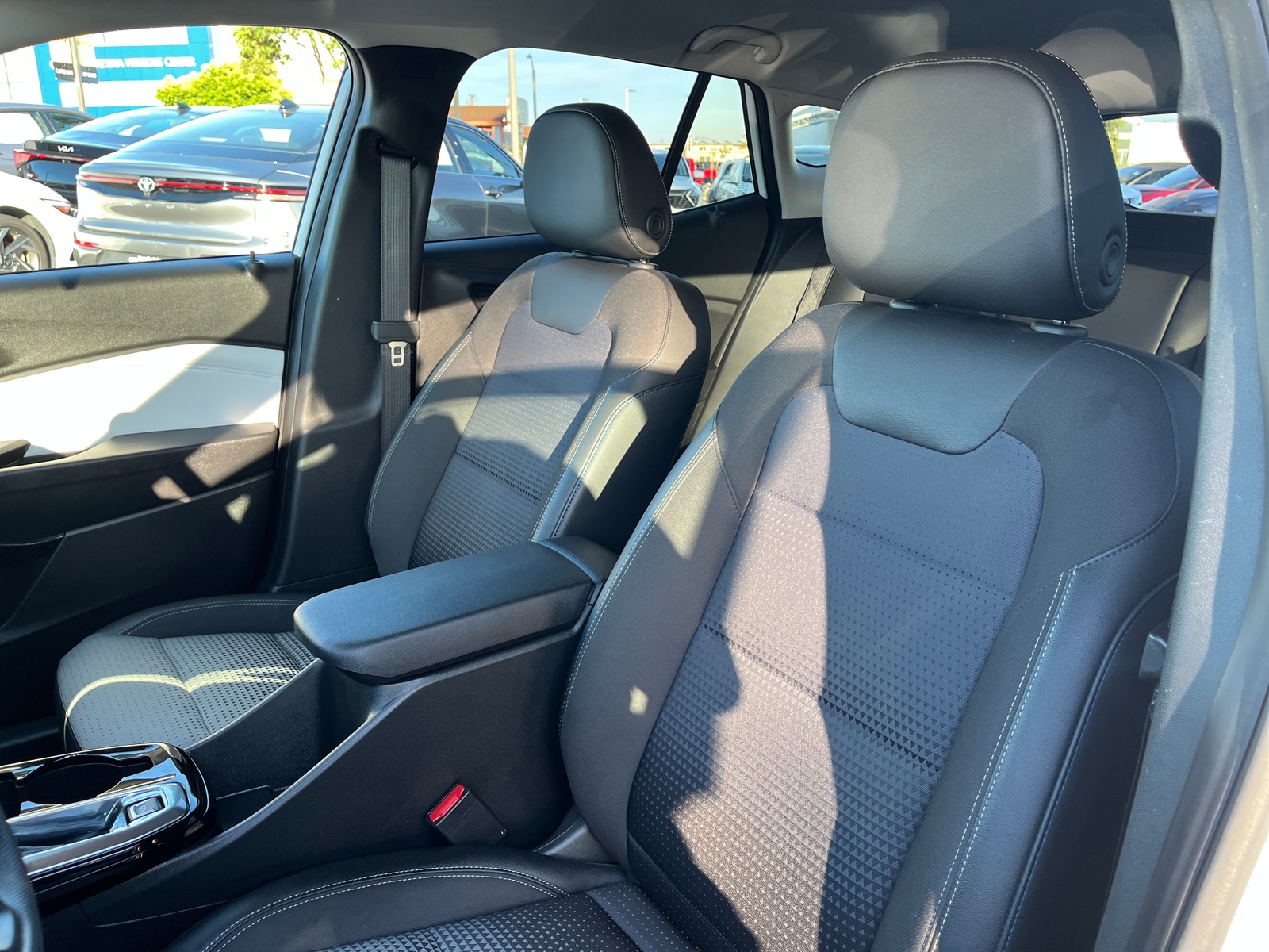 Thumbnail: 2025 Chevrolet Trax - 2