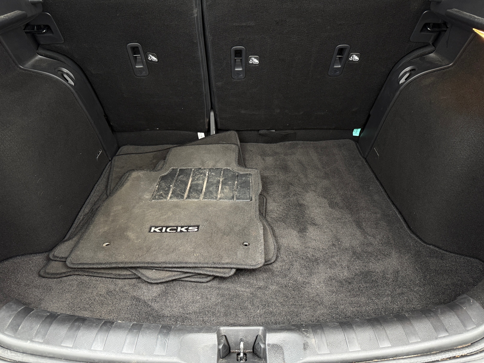 Thumbnail: 2023 Nissan Kicks - 7