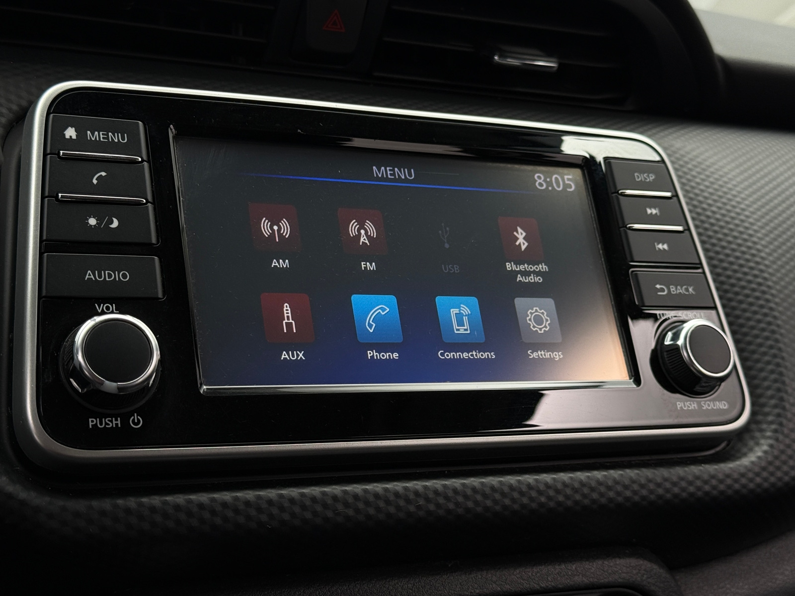 Thumbnail: 2023 Nissan Kicks - 4