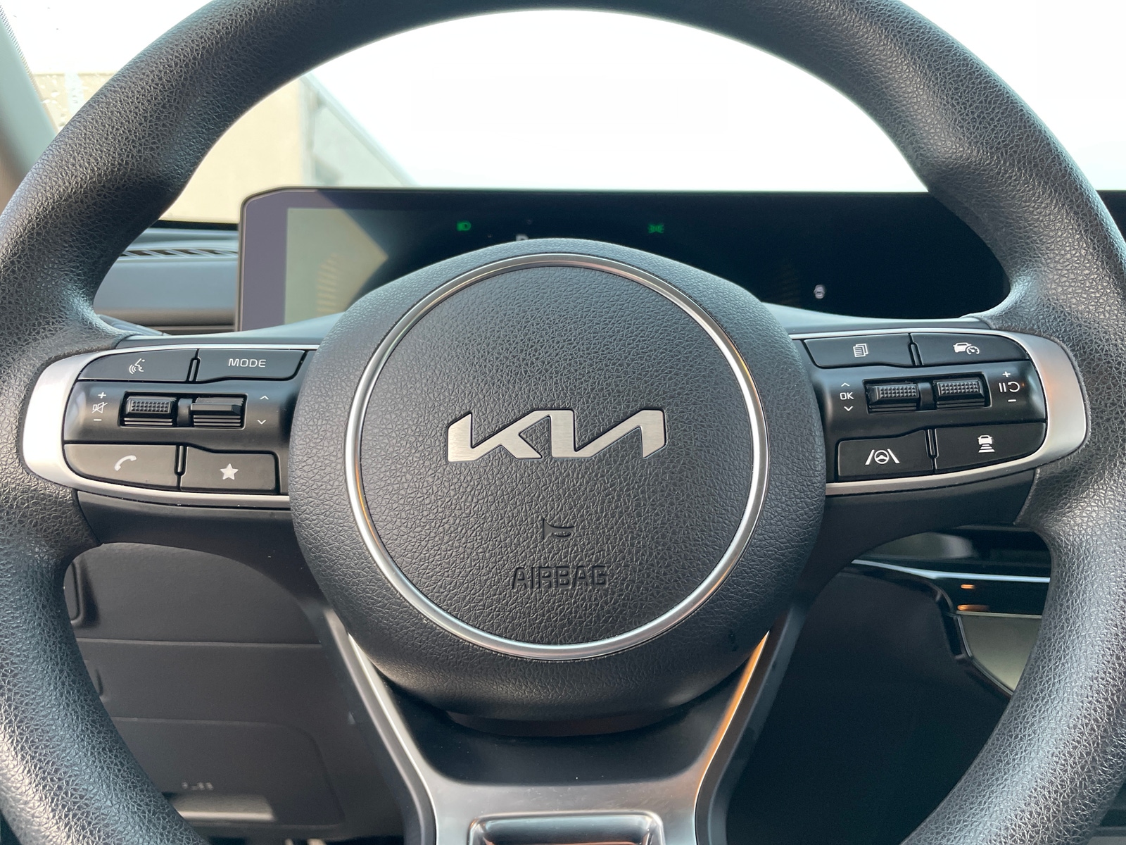 Thumbnail: 2025 Kia K5 - 5