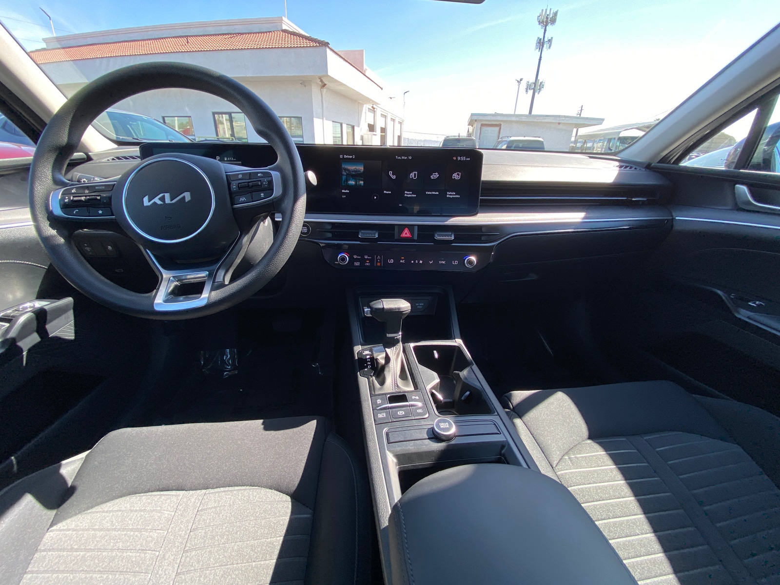 Thumbnail: 2025 Kia K5 - 3