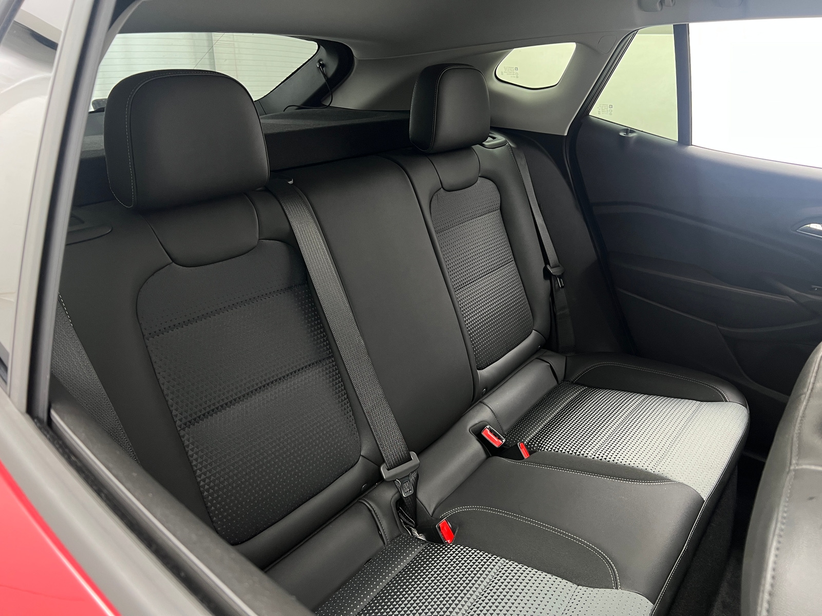 Thumbnail: 2025 Chevrolet Trax - 6