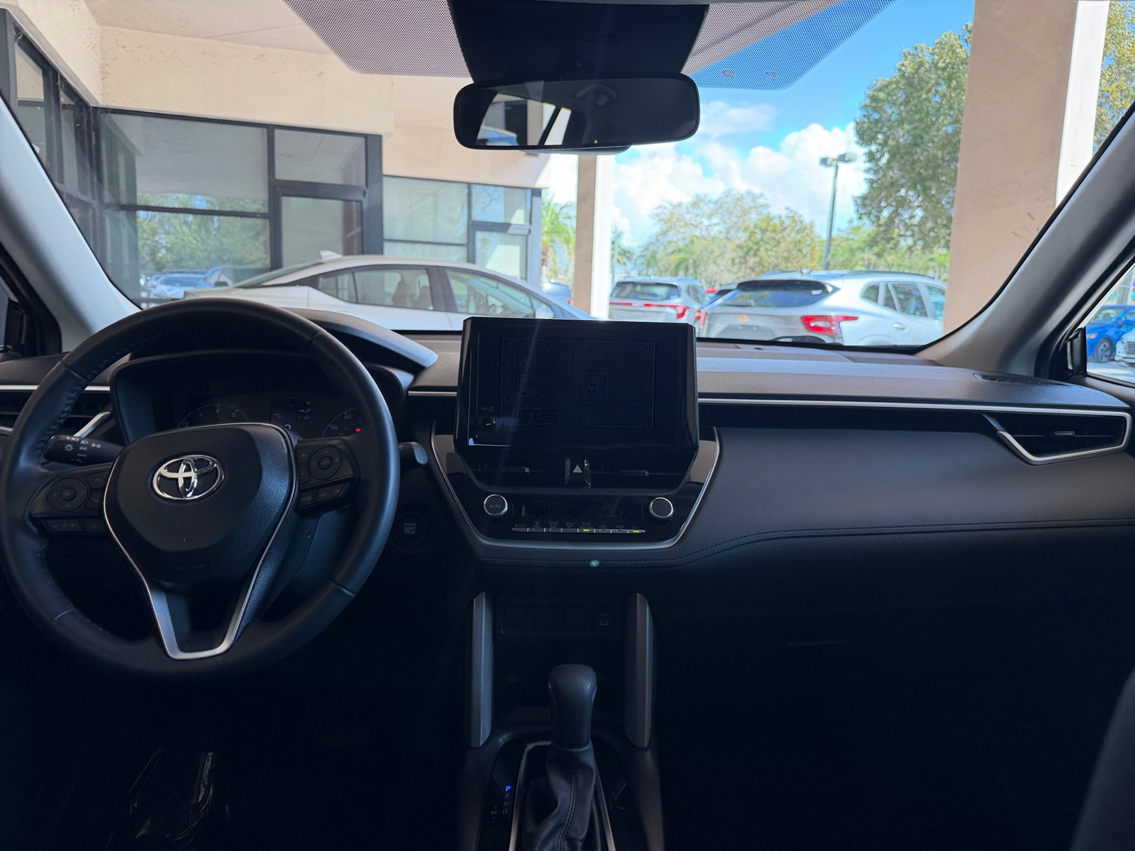 Thumbnail: 2025 Toyota Corolla Cross - 3