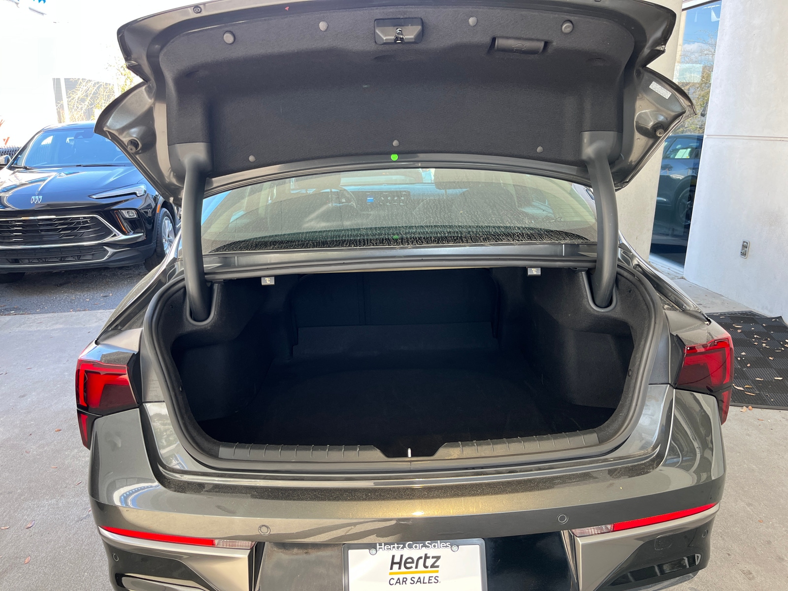 Thumbnail: 2025 Kia K5 - 6