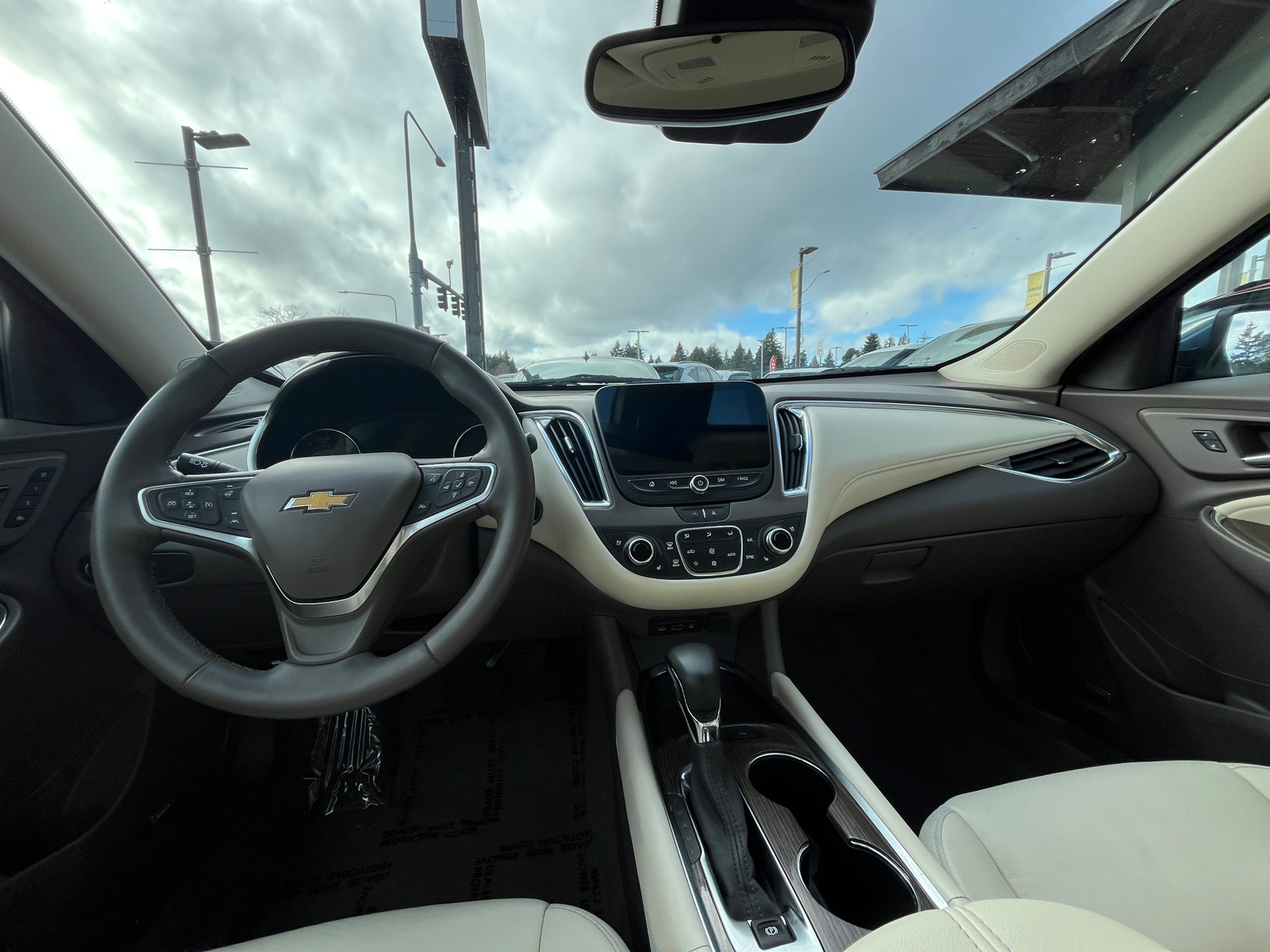 Thumbnail: 2024 Chevrolet Malibu - 3