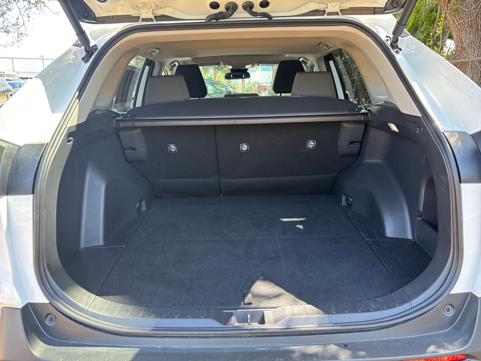 Thumbnail: 2025 Toyota RAV4 - 6