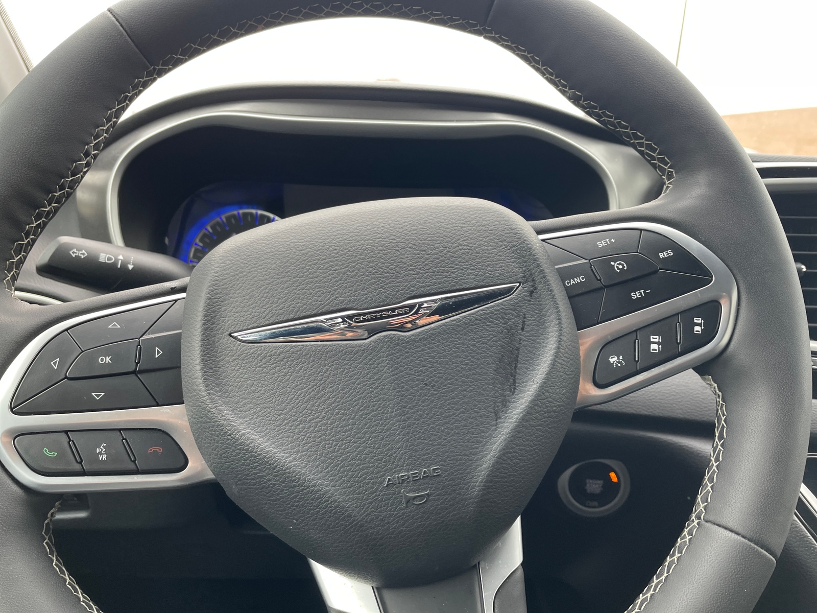 Thumbnail: 2025 Chrysler Pacifica - 5