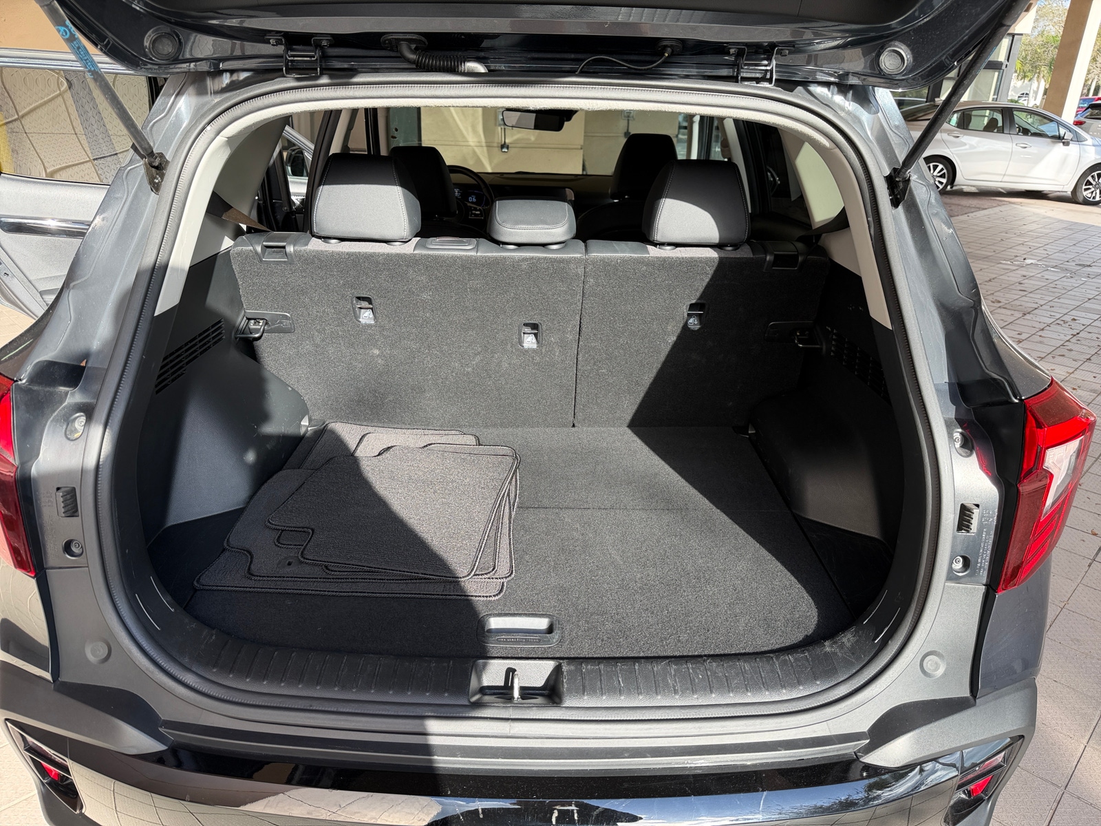 Thumbnail: 2025 Kia Seltos - 4