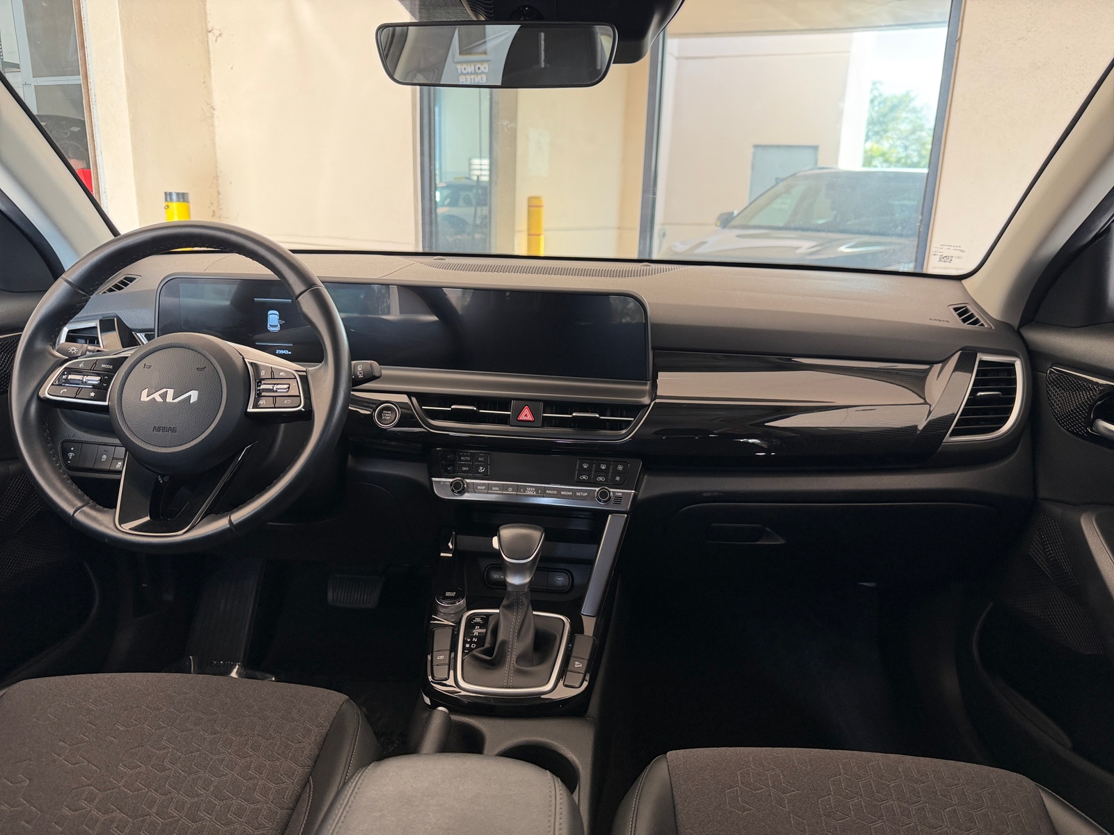 Thumbnail: 2025 Kia Seltos - 3