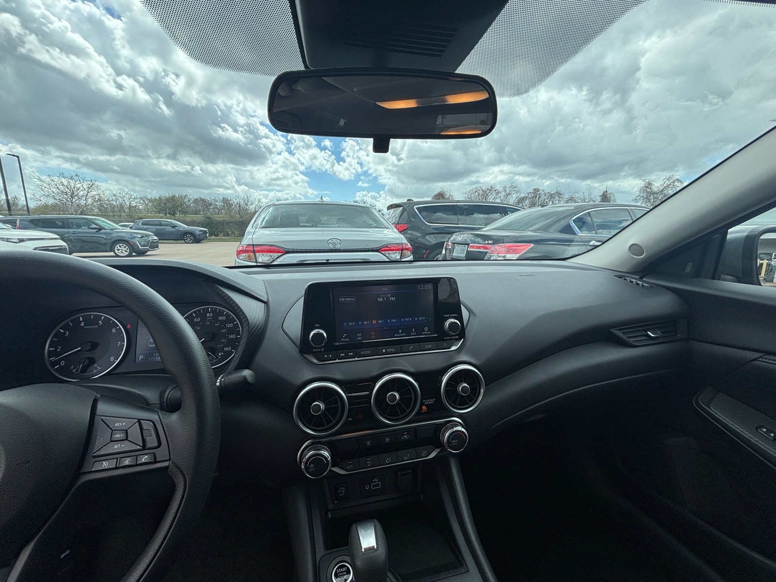 Thumbnail: 2025 Nissan Sentra - 3