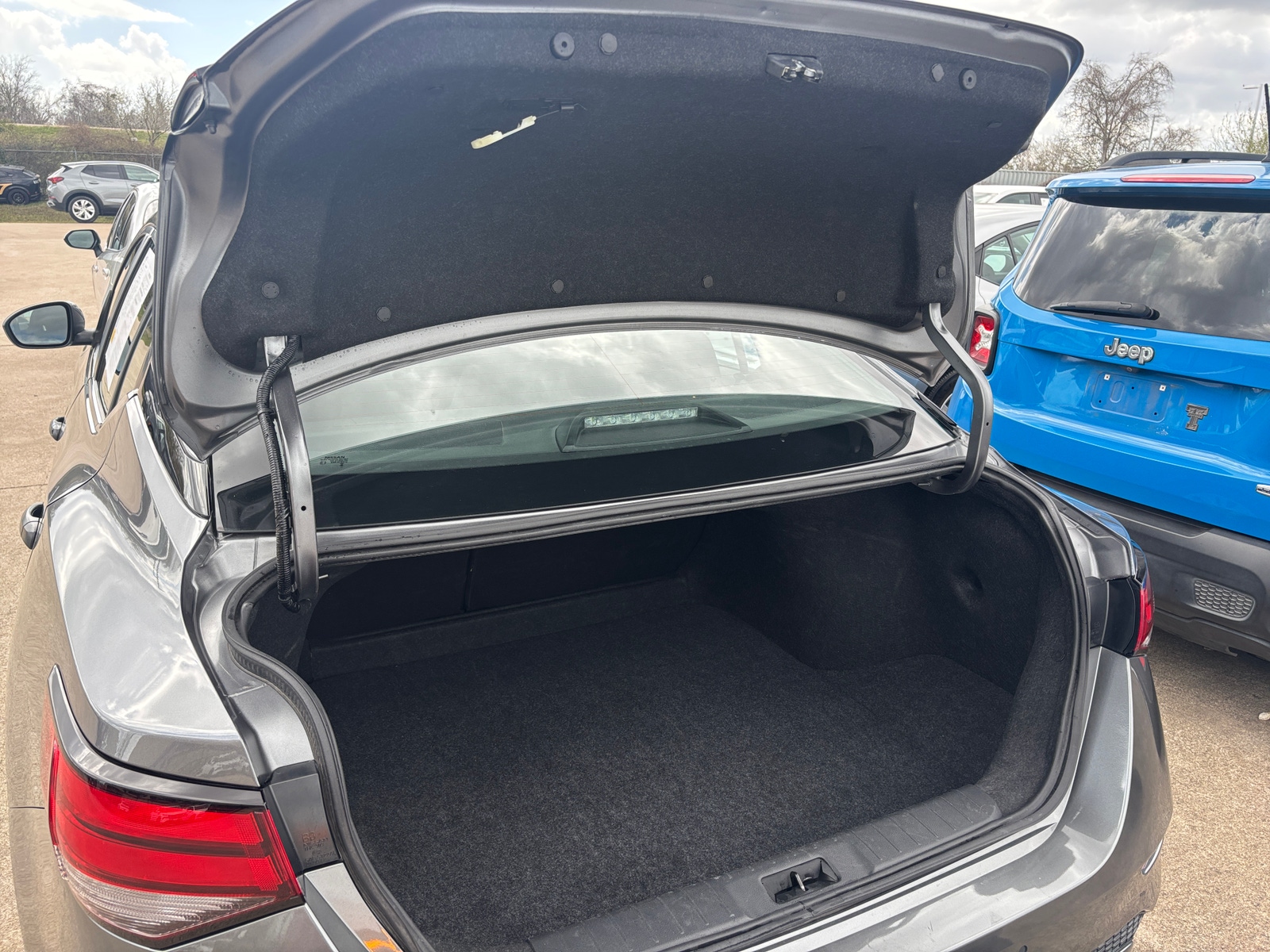 Thumbnail: 2025 Nissan Sentra - 6