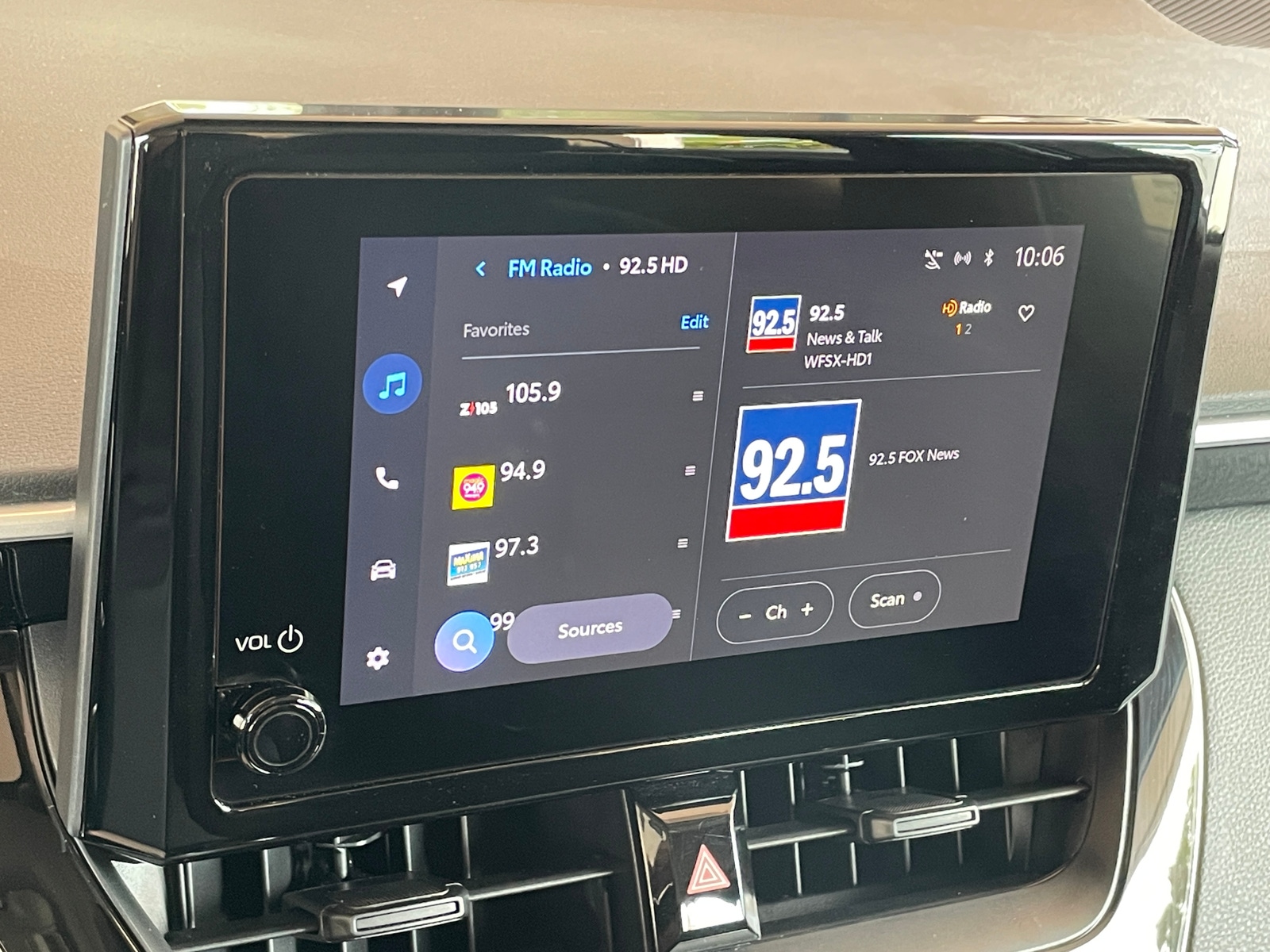 Thumbnail: 2025 Toyota Corolla - 4