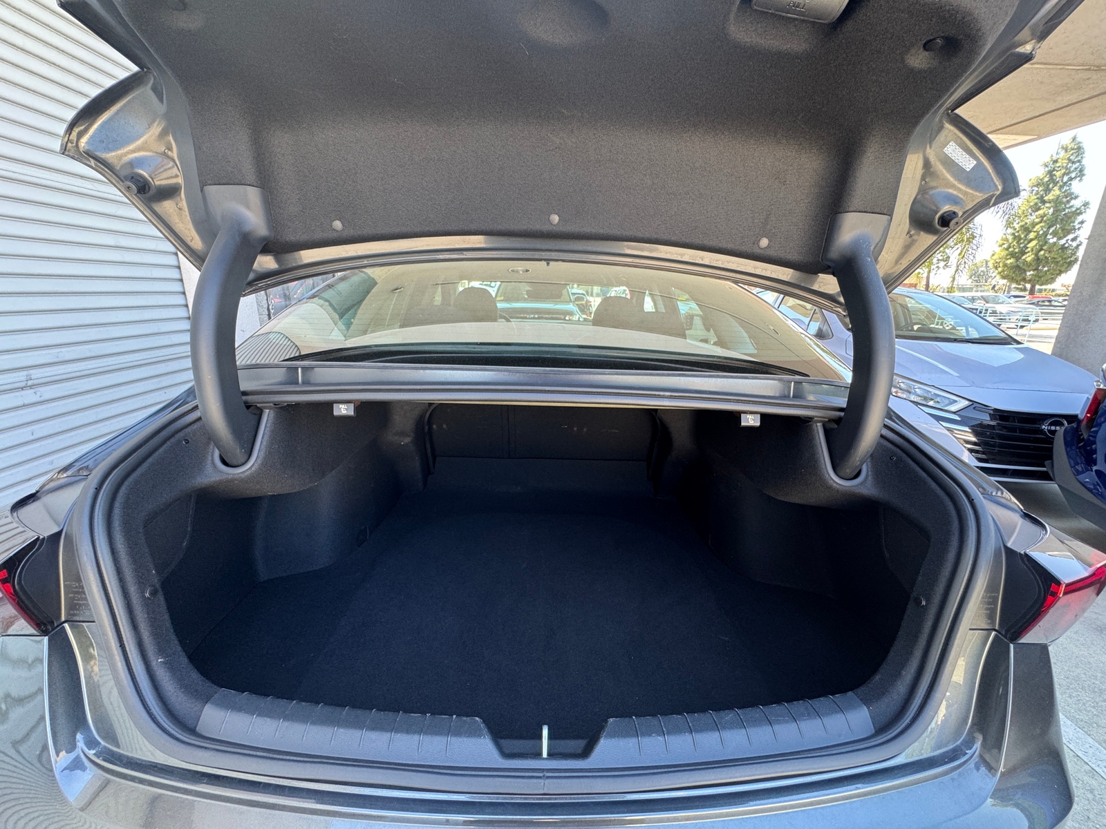 Thumbnail: 2025 Kia K5 - 6