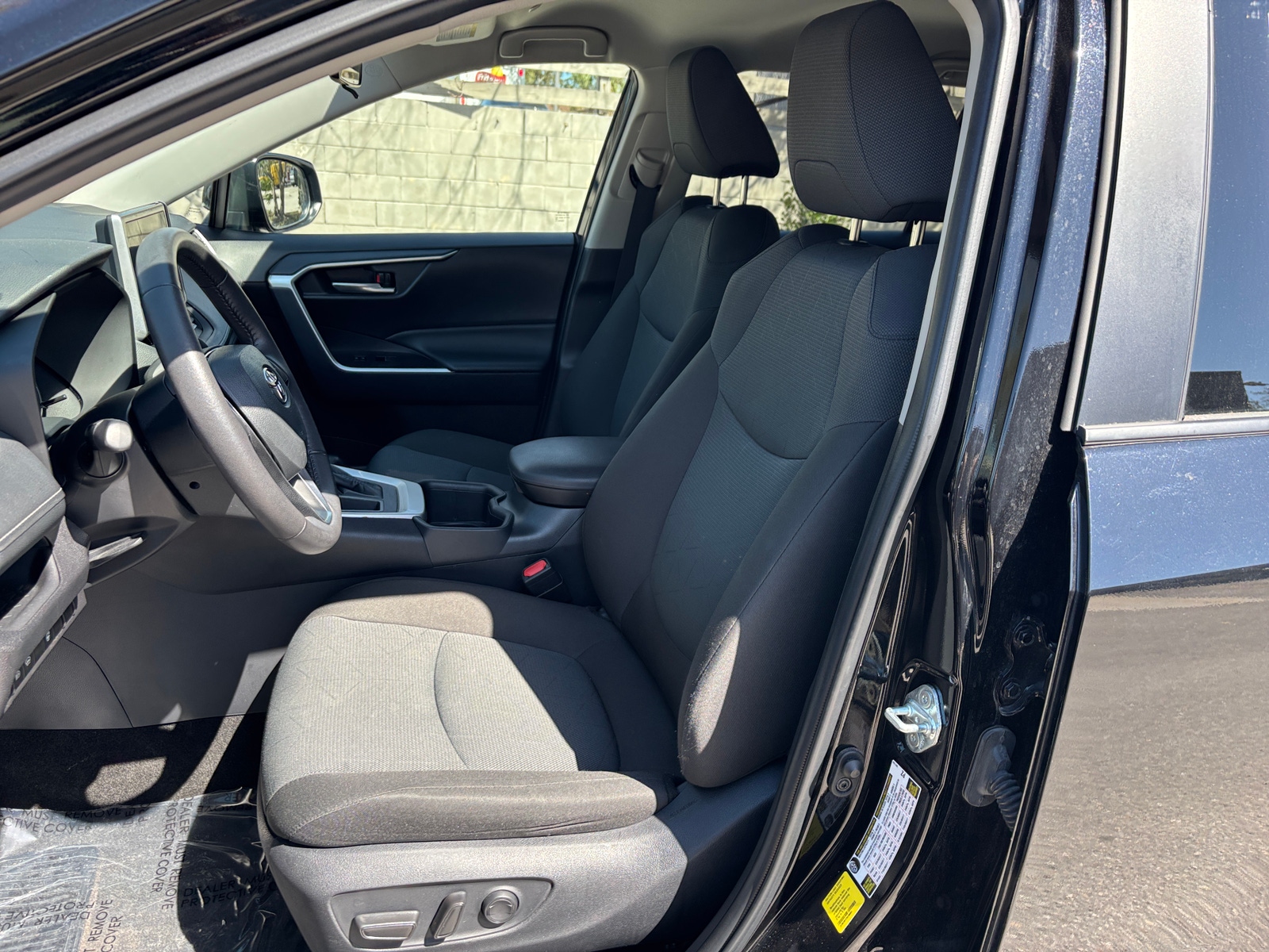 Thumbnail: 2025 Toyota RAV4 - 2