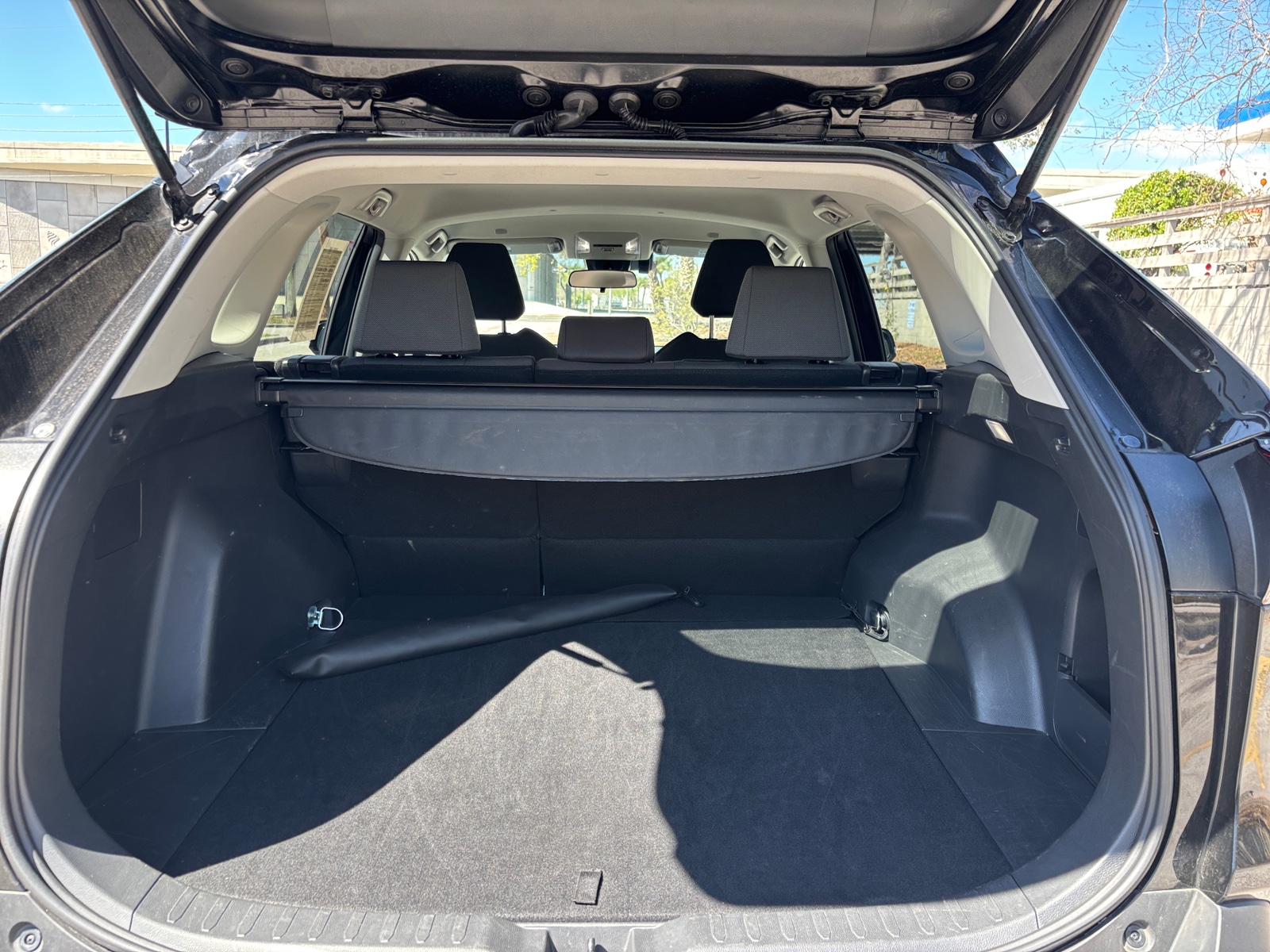 Thumbnail: 2025 Toyota RAV4 - 6