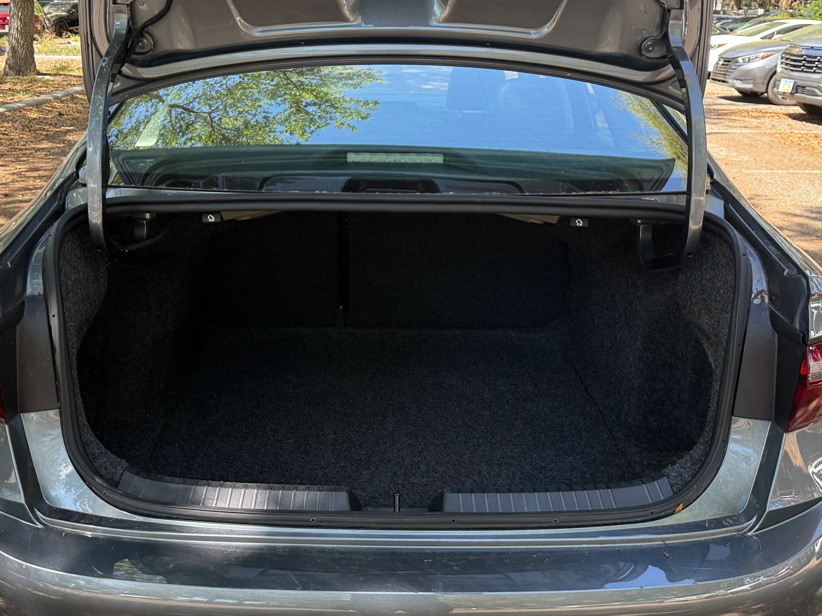 Thumbnail: 2025 Volkswagen Jetta - 4