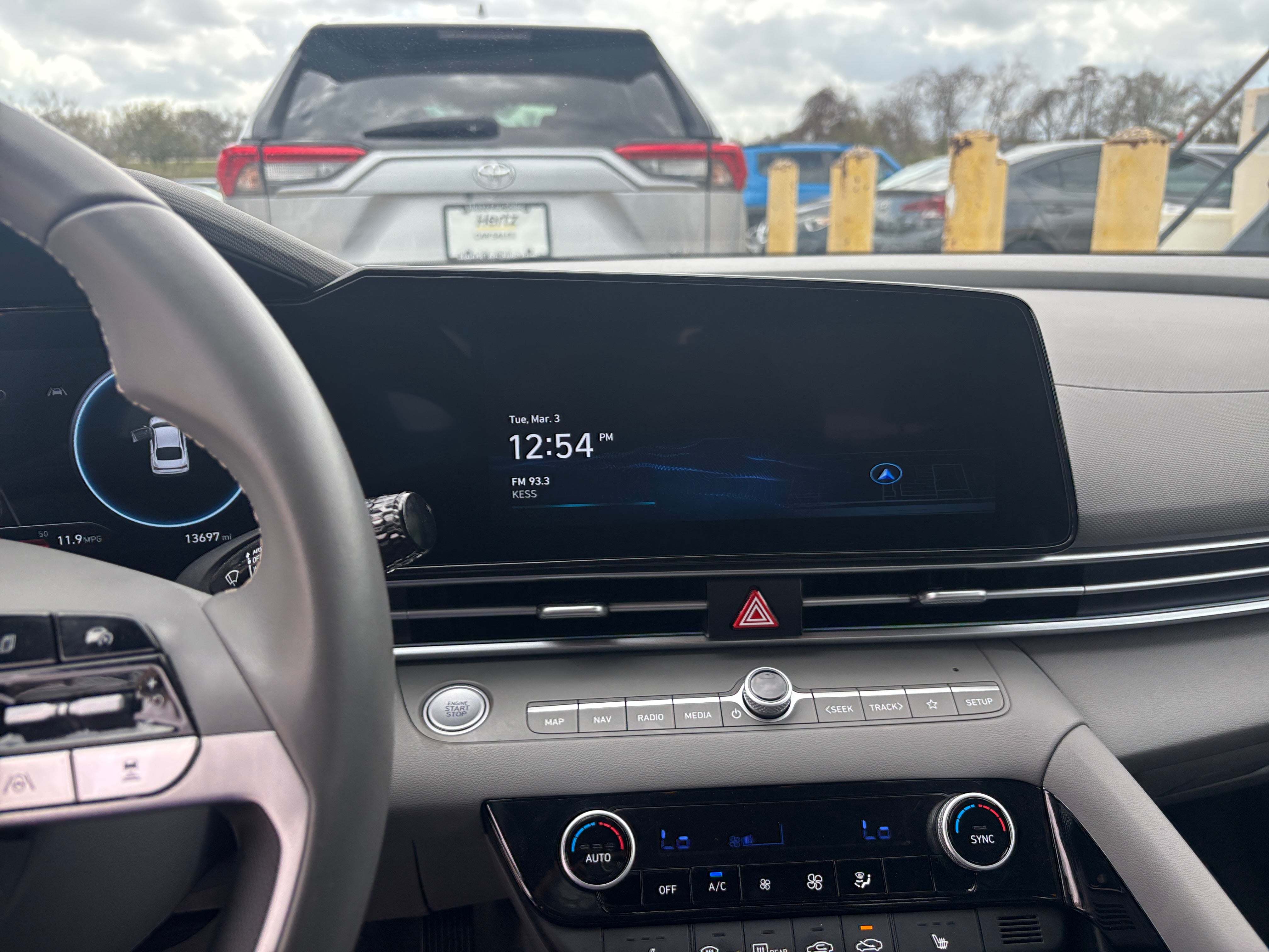 Thumbnail: 2025 Hyundai Elantra - 4