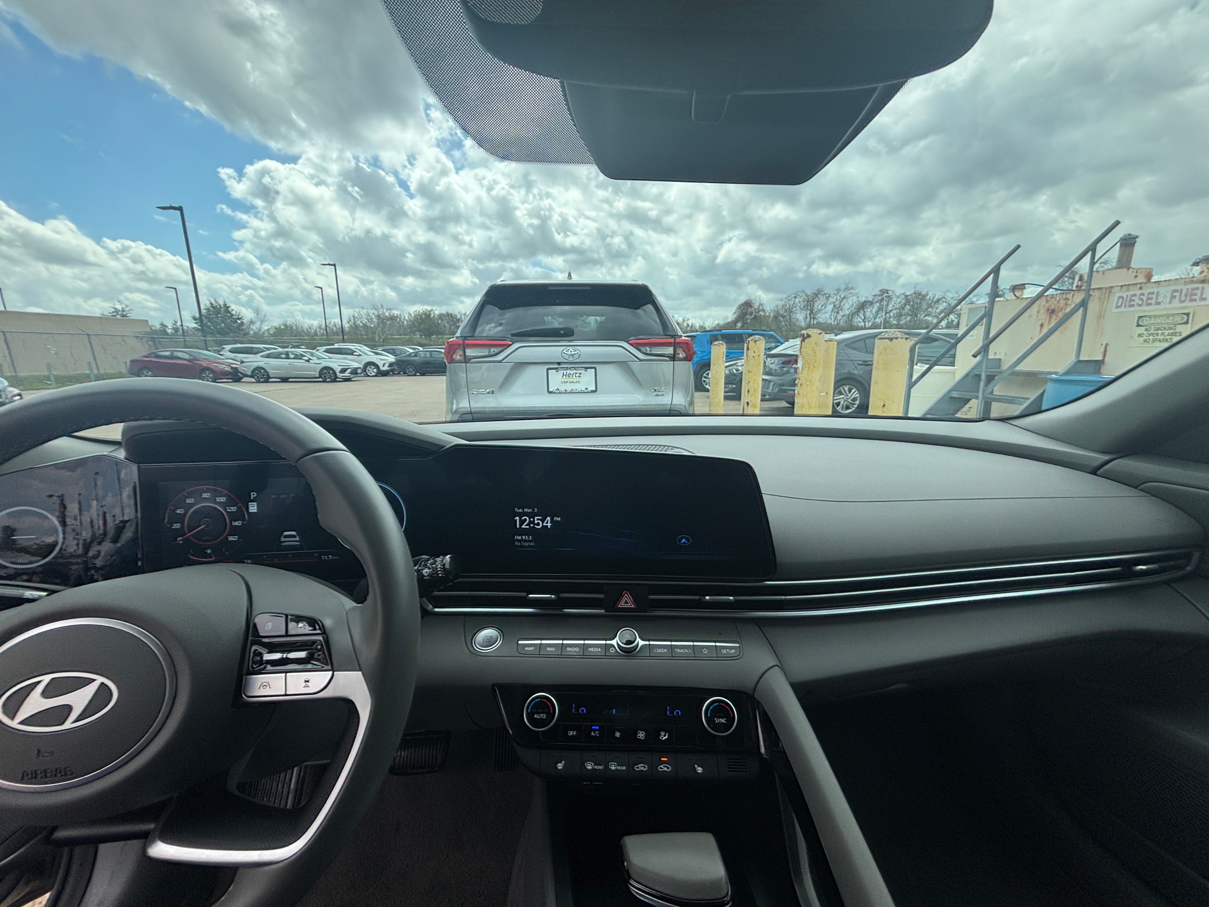 Thumbnail: 2025 Hyundai Elantra - 3