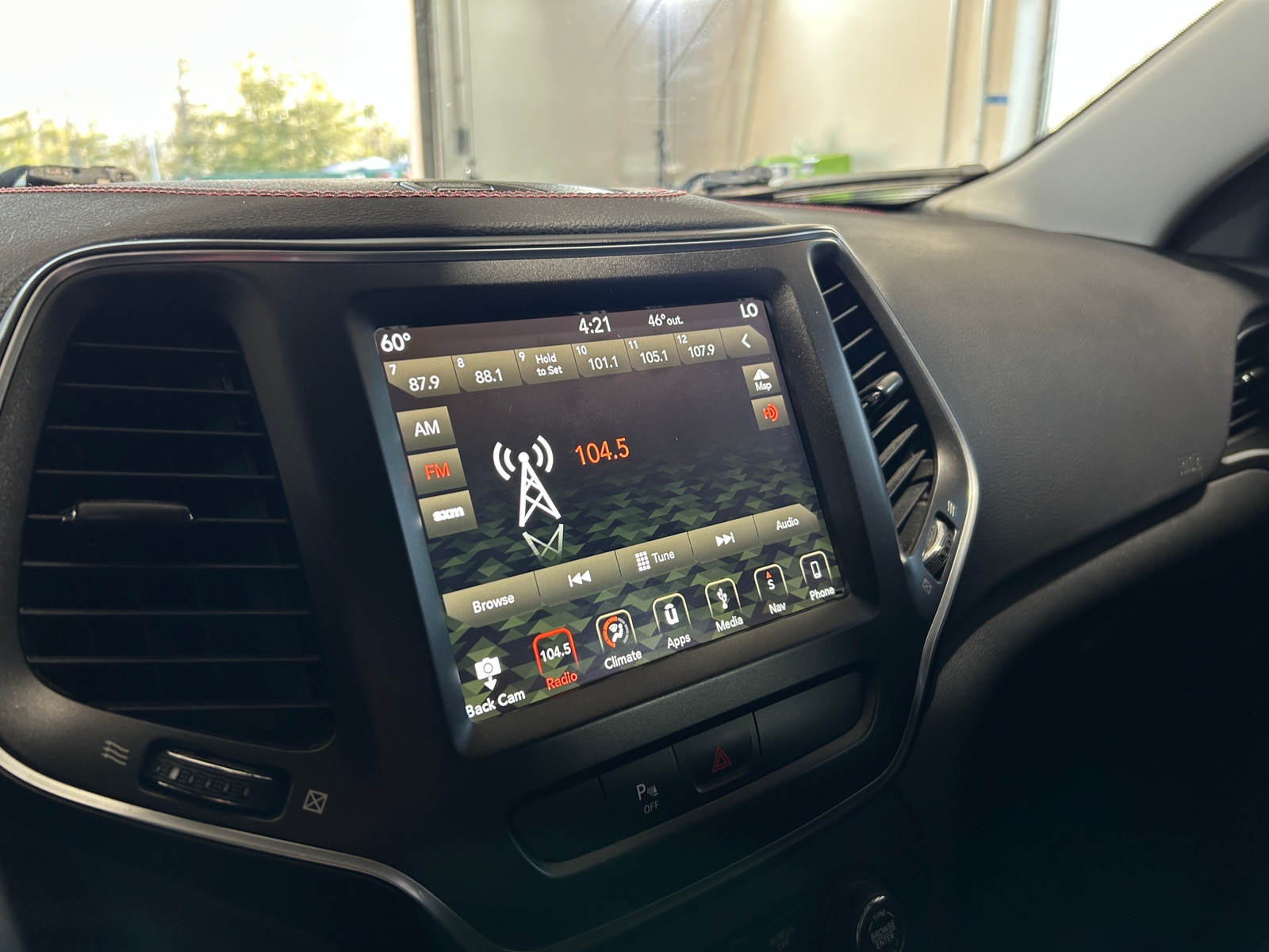 Thumbnail: 2019 Jeep Cherokee - 3