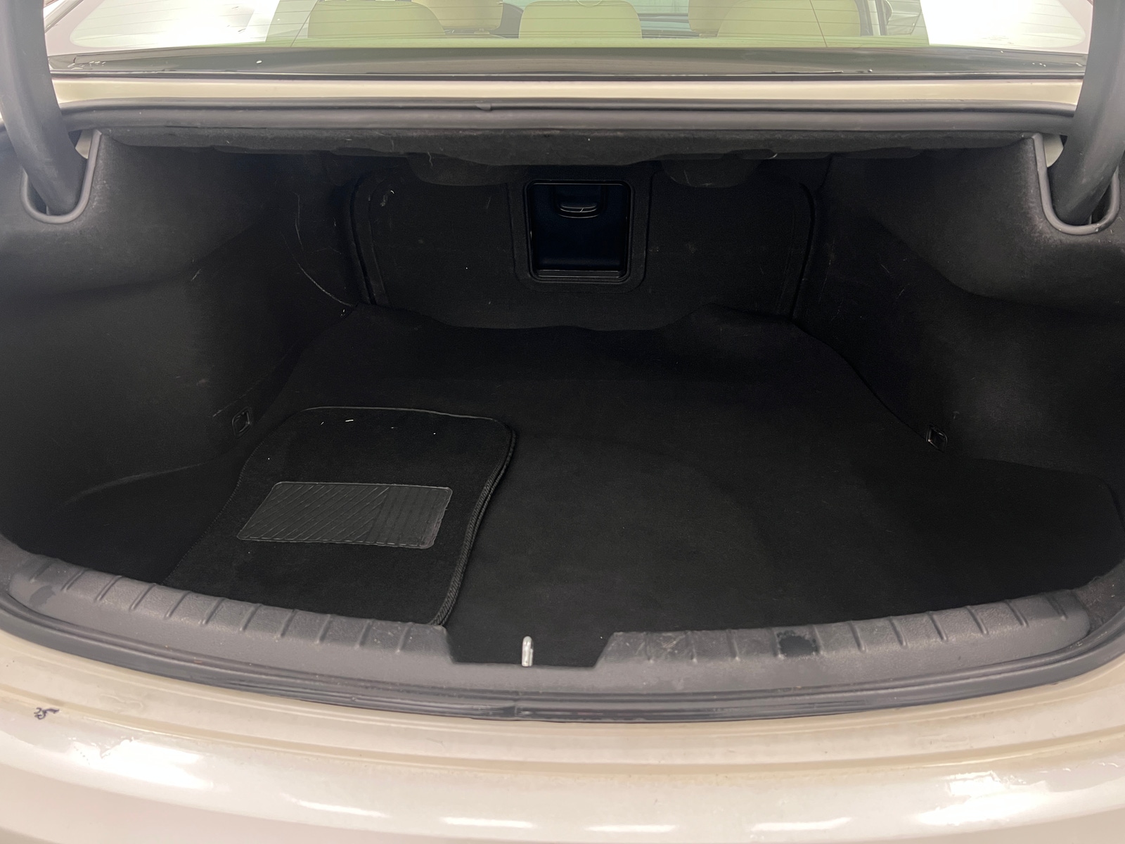 Thumbnail: 2017 Kia Cadenza - 6