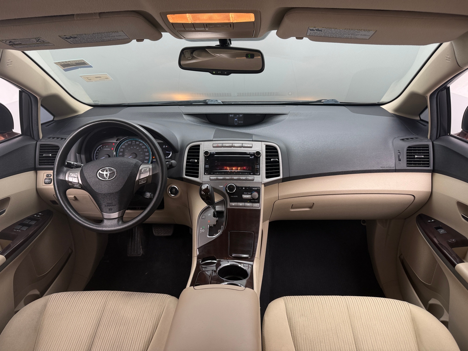 Thumbnail: 2011 Toyota Venza - 3