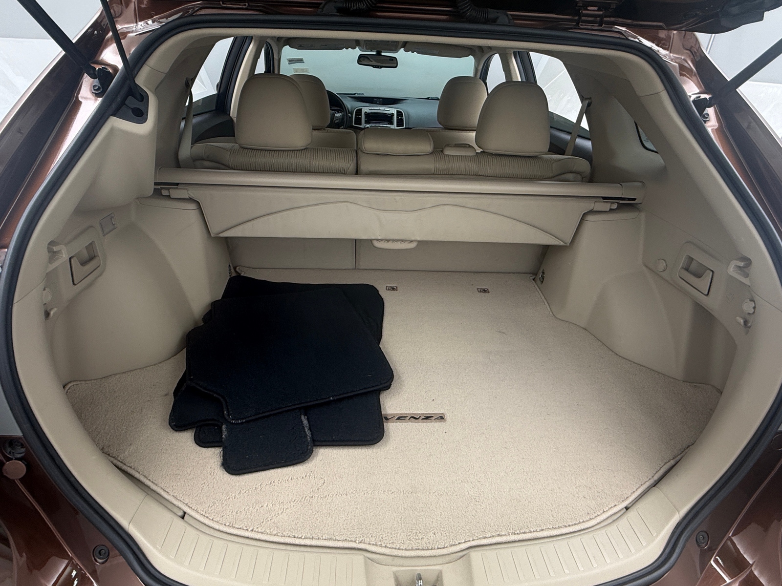 Thumbnail: 2011 Toyota Venza - 7