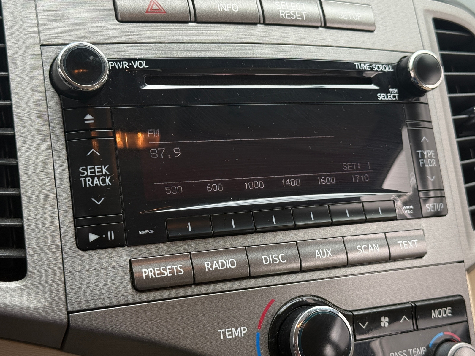 Thumbnail: 2011 Toyota Venza - 4