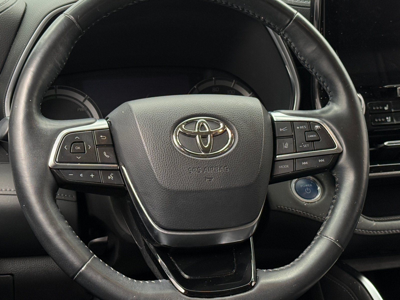 Thumbnail: 2021 Toyota Highlander - 4